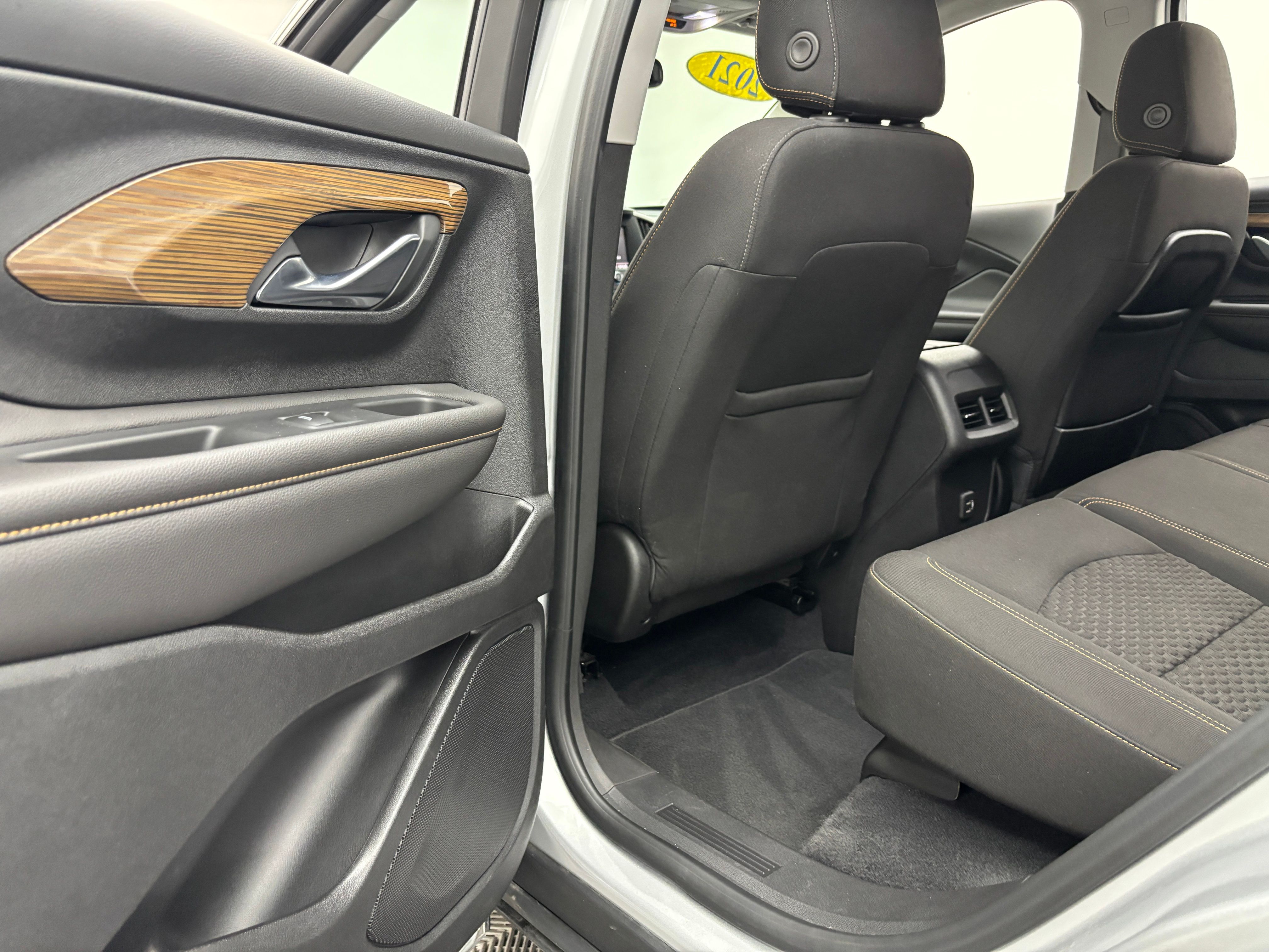 Used 2021 Quicksilver Metallic GMC SLE image 35