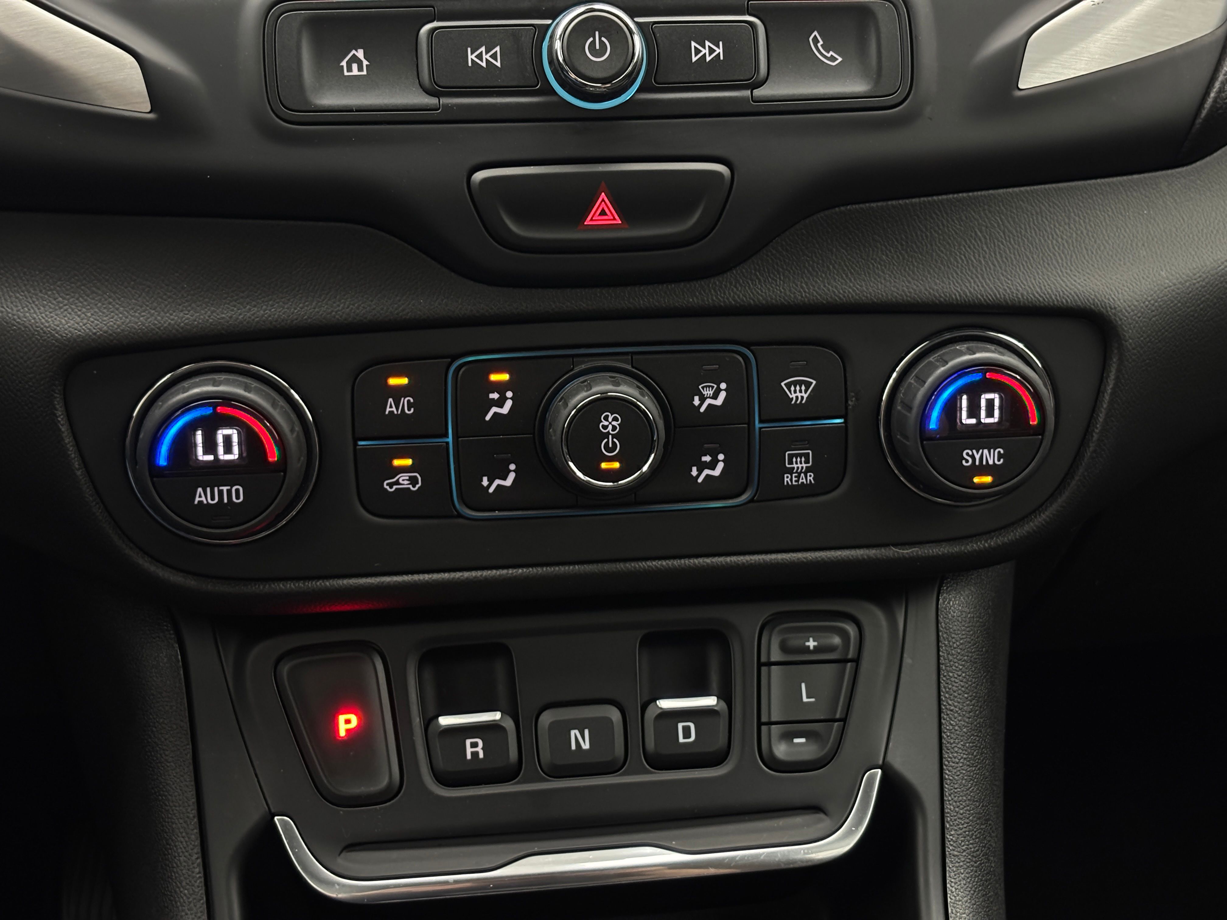Used 2021 Quicksilver Metallic GMC SLE image 24
