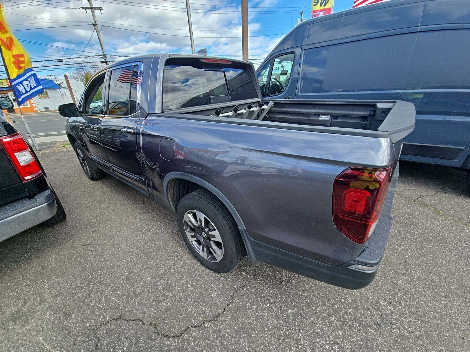 2017 Honda Ridgeline RTL-E photo