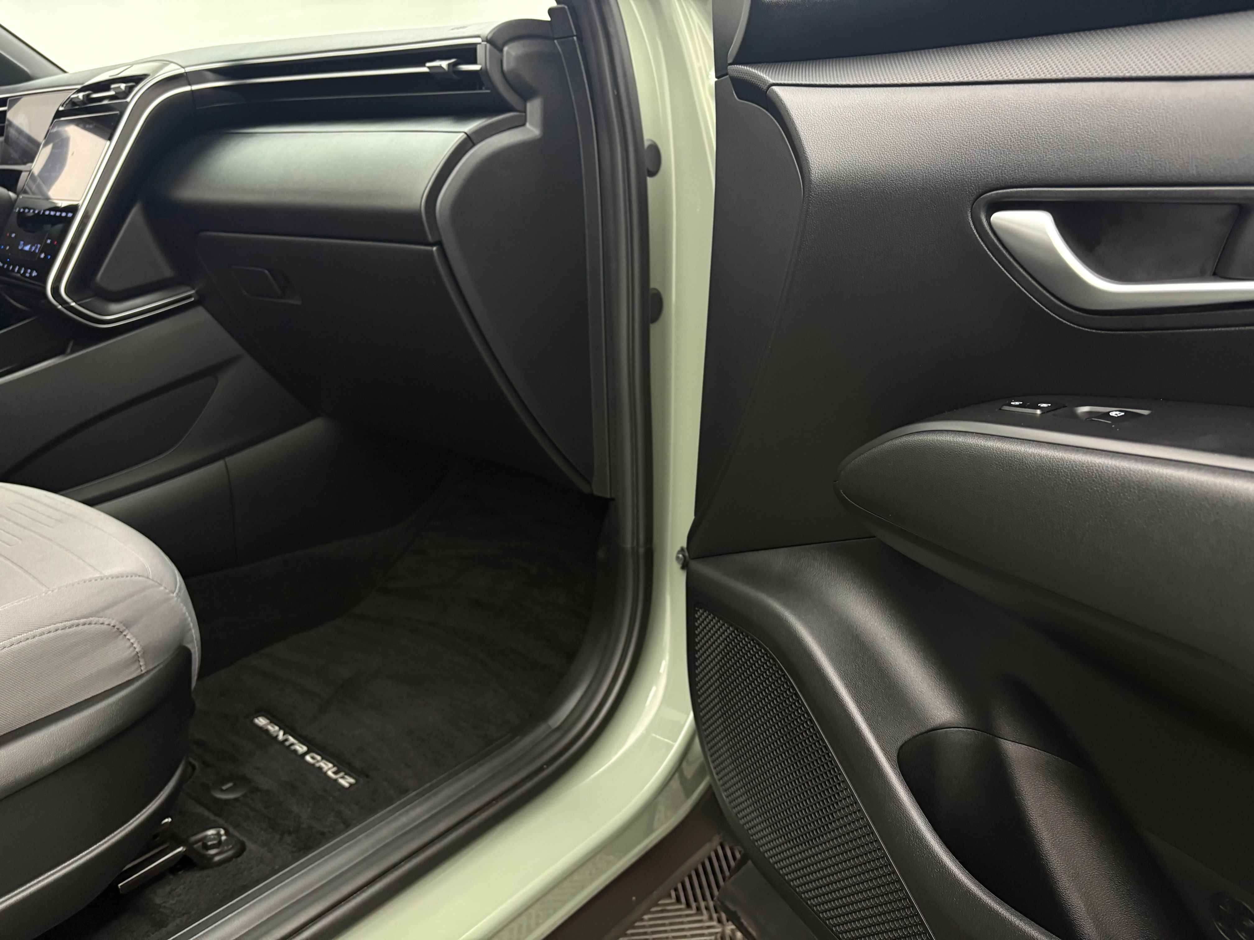 Used 2024 Sage Gray Hyundai SEL image 32