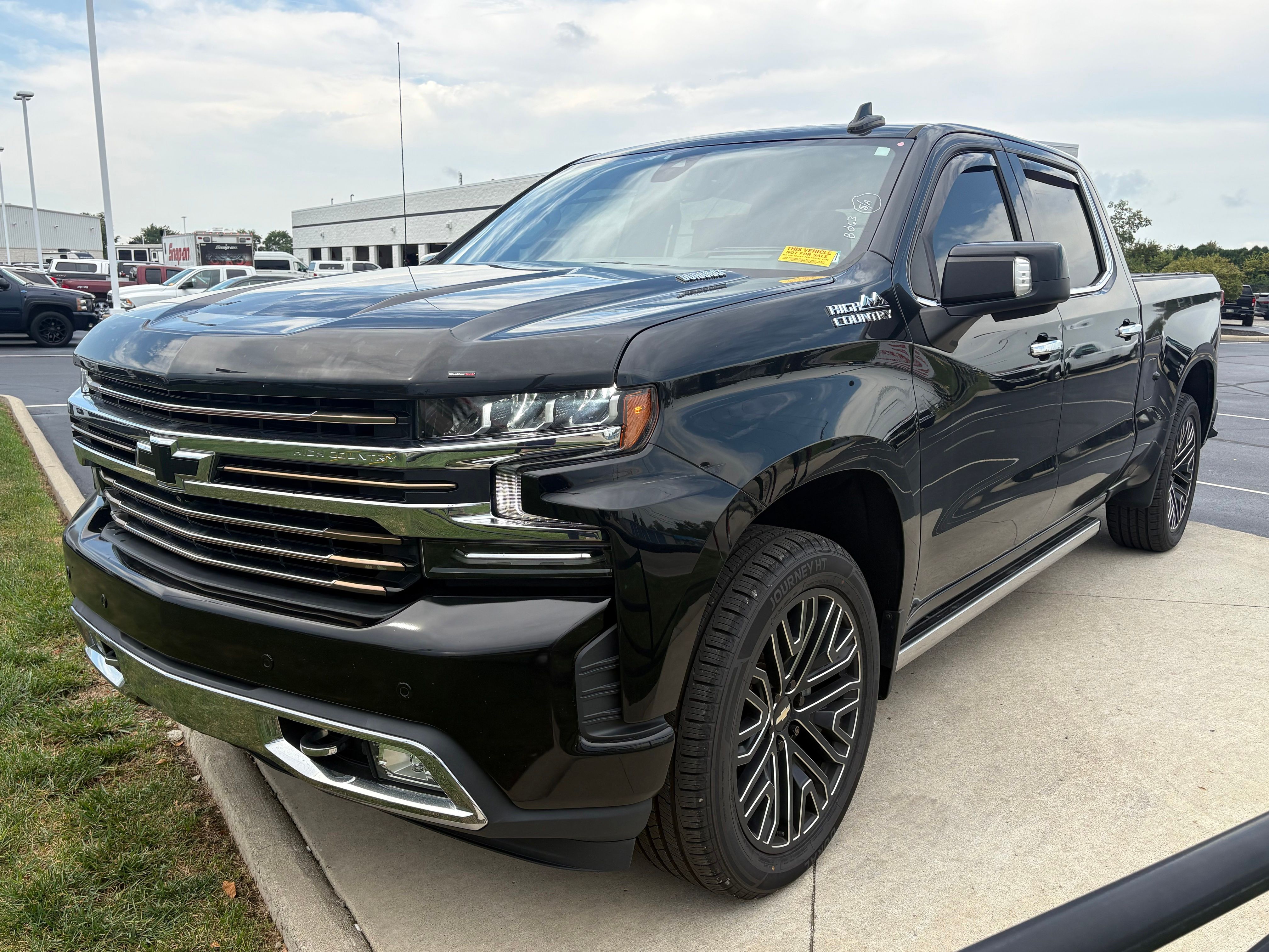 Used 2021 Black Chevrolet High Country image 3