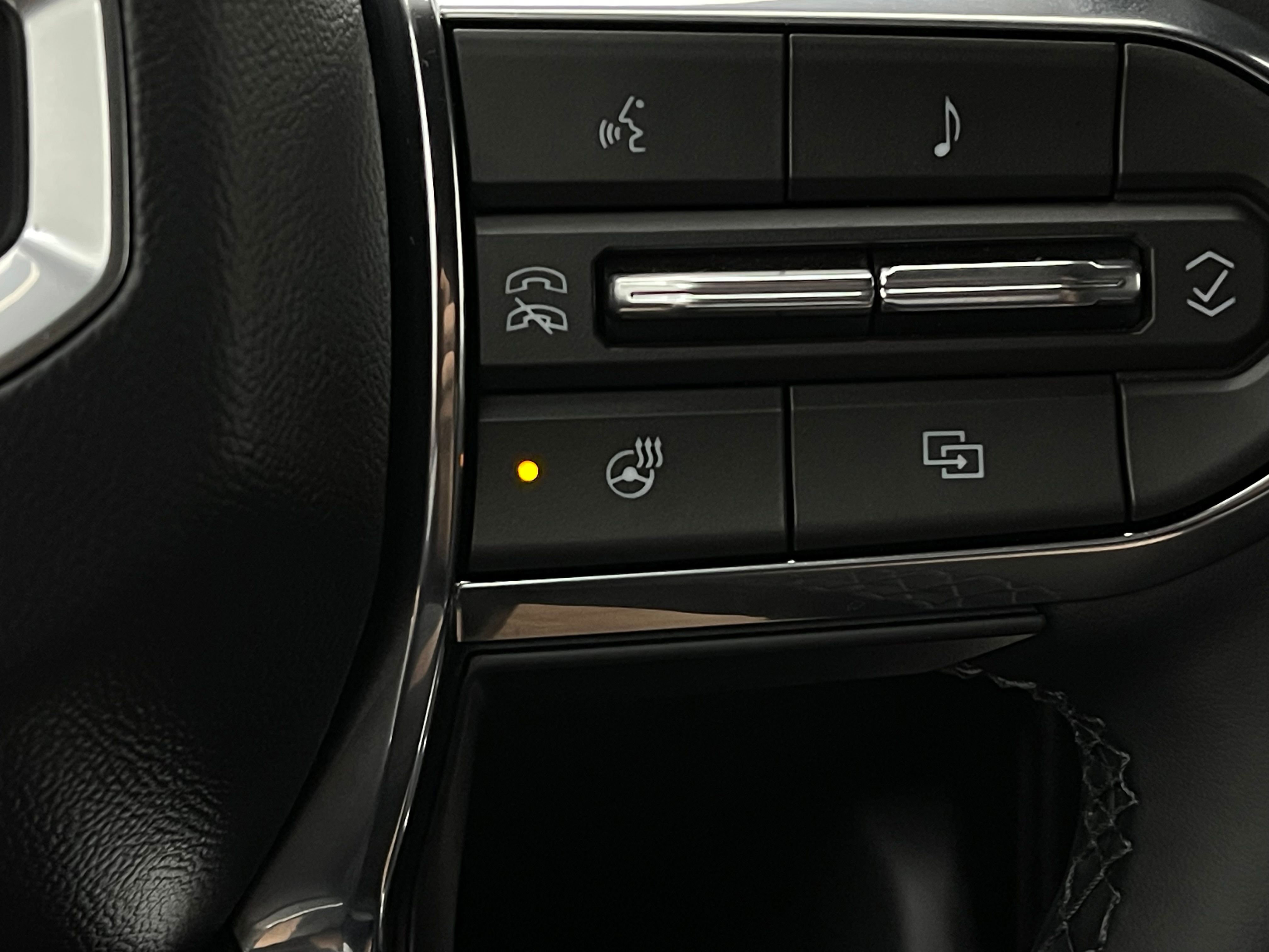New 2027 Ebony Twilight Metallic GMC Elevation image 21
