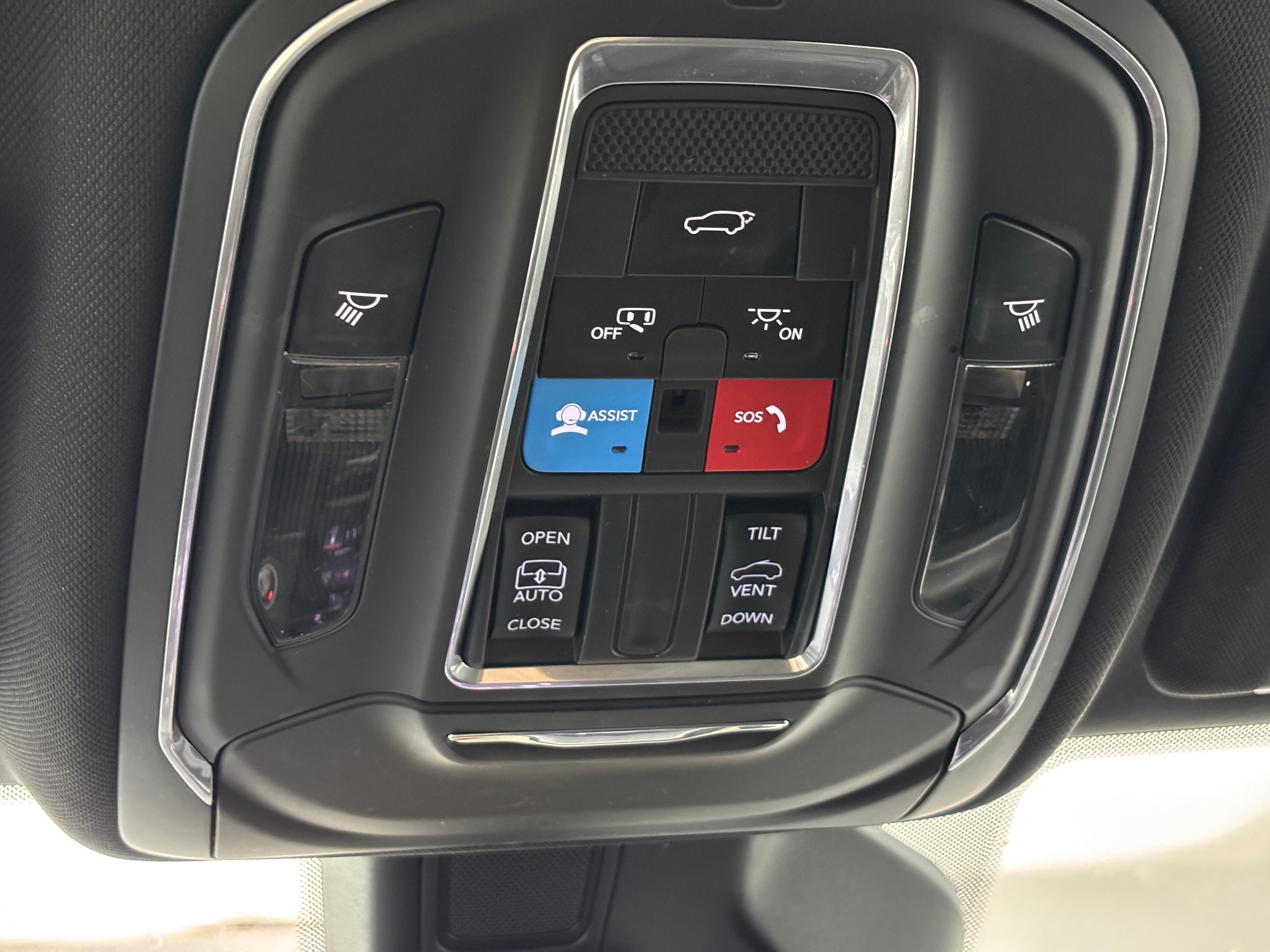 Used 2023 Bright White Clearcoat Jeep Altitude X image 27