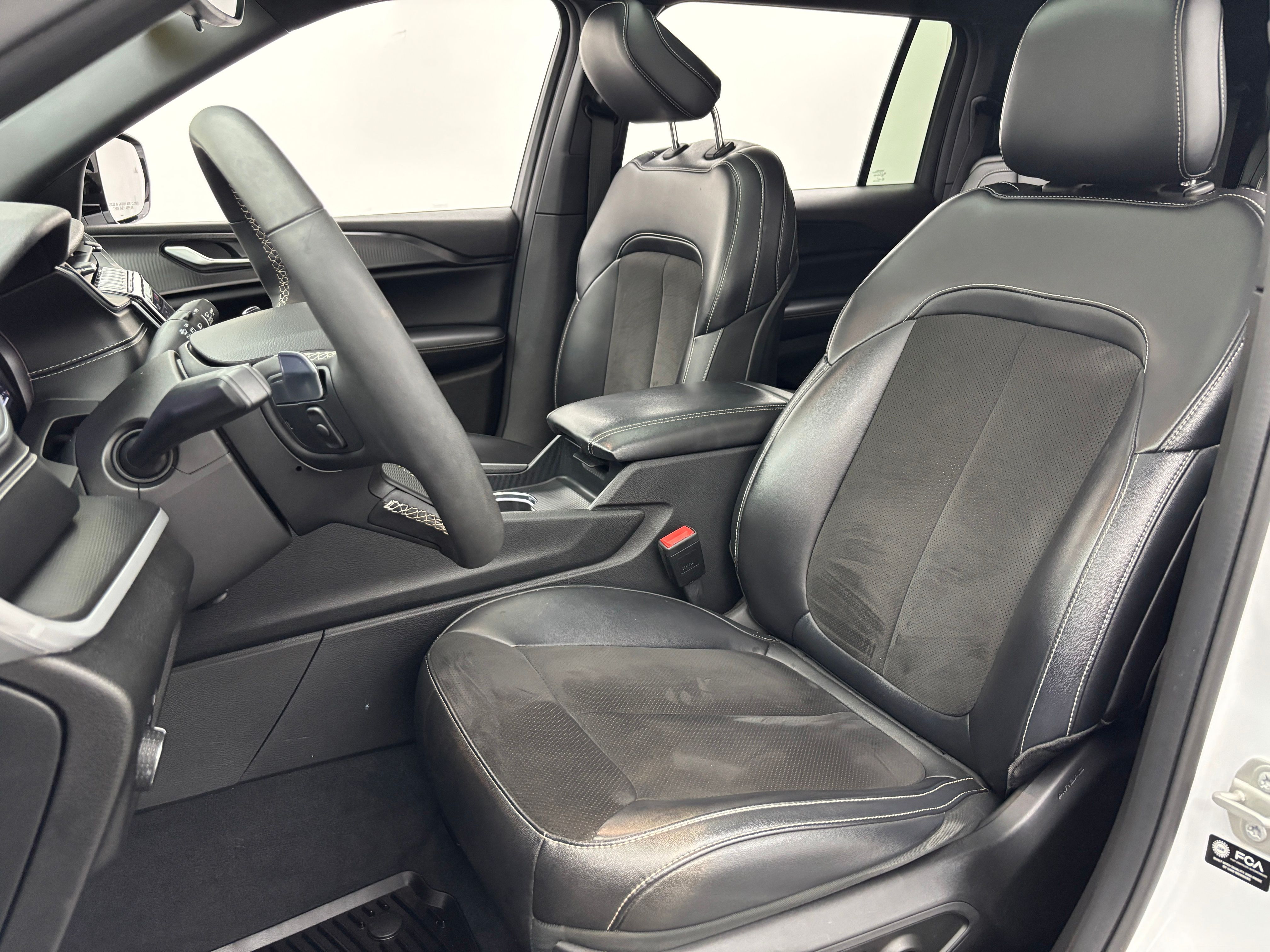 Used 2023 Bright White Clearcoat Jeep Altitude X image 19