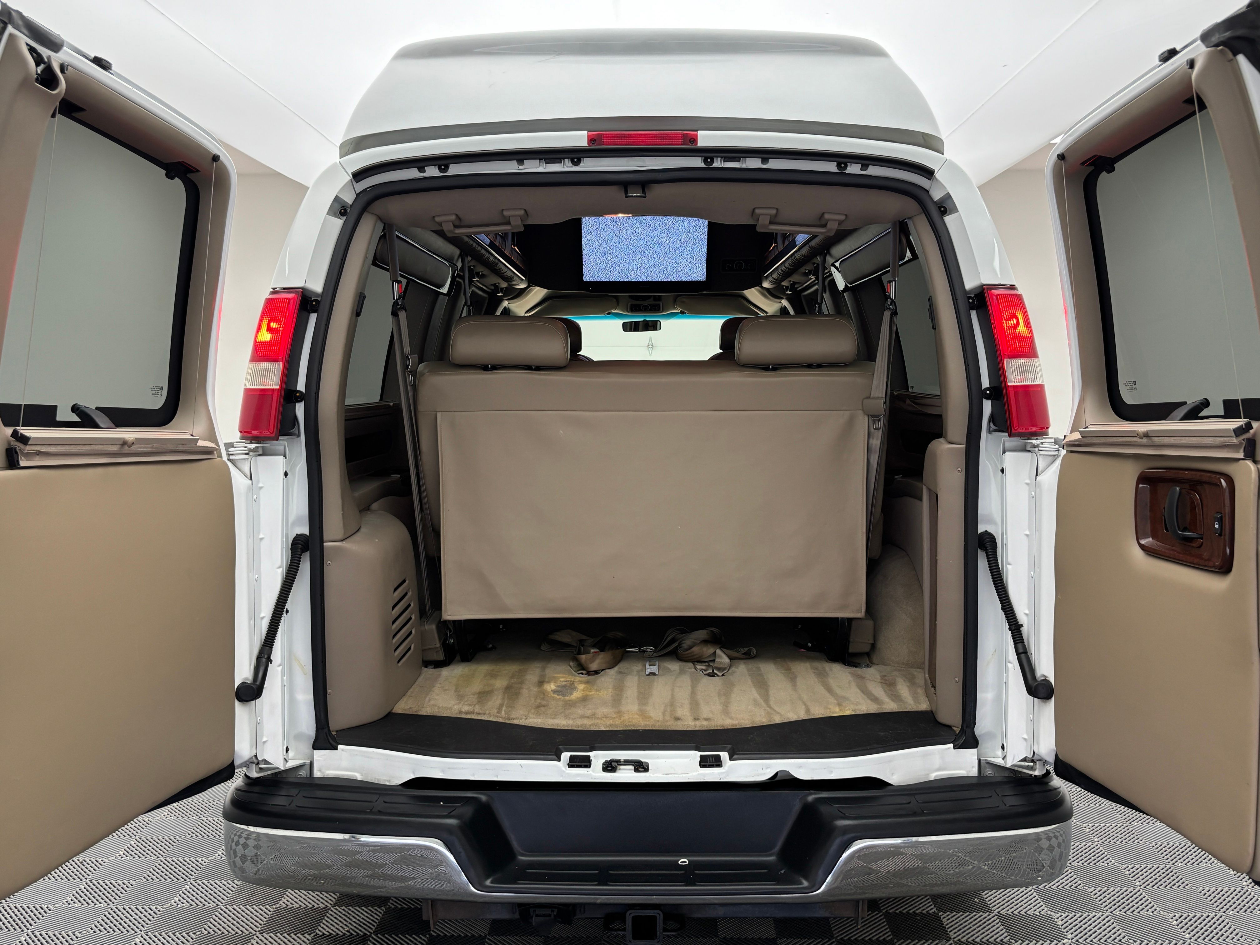Used 2012 Summit White Chevrolet Rocky Ridge image 10