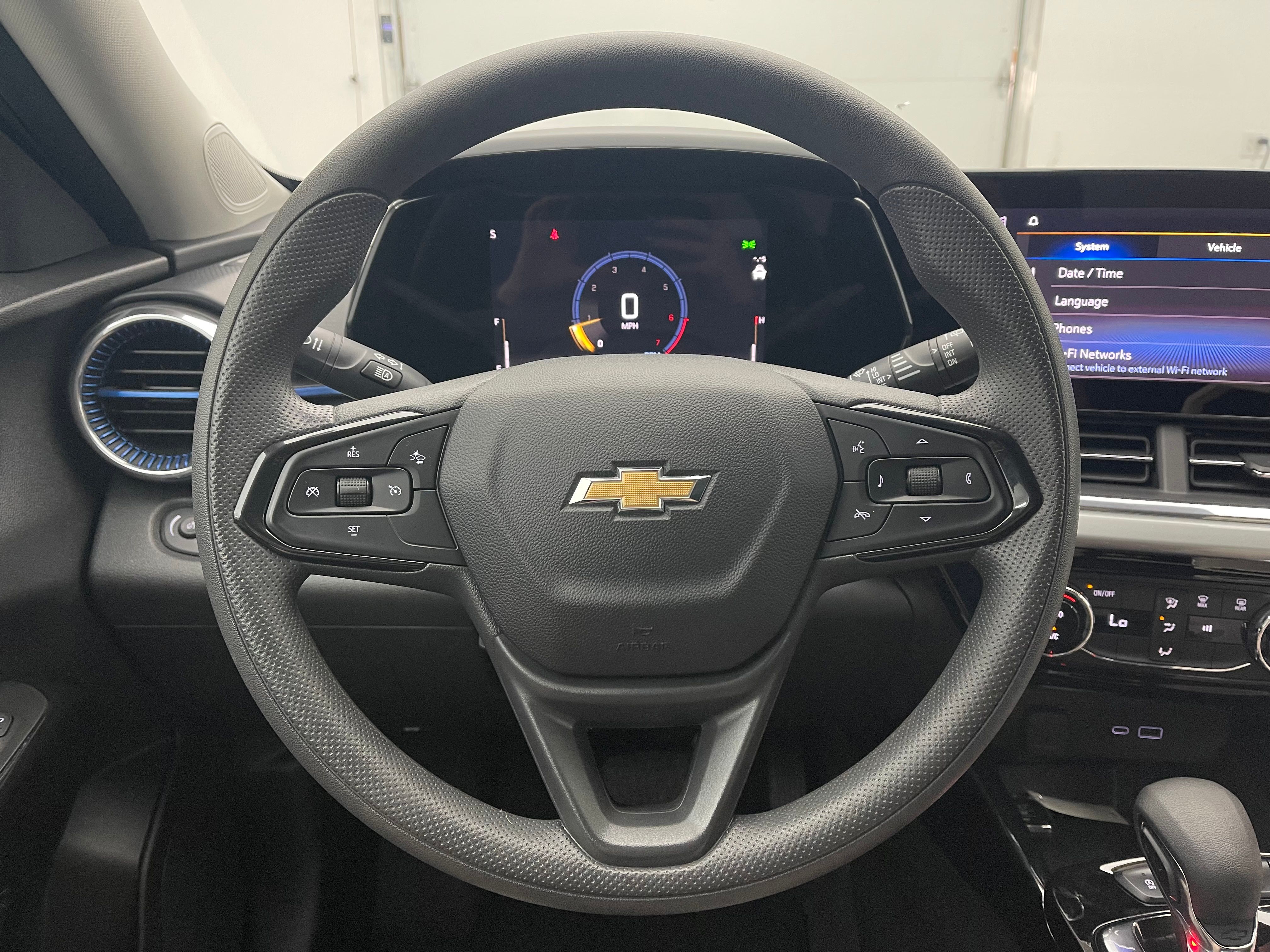 Used 2025 Mosaic Black Metallic Chevrolet LT image 16