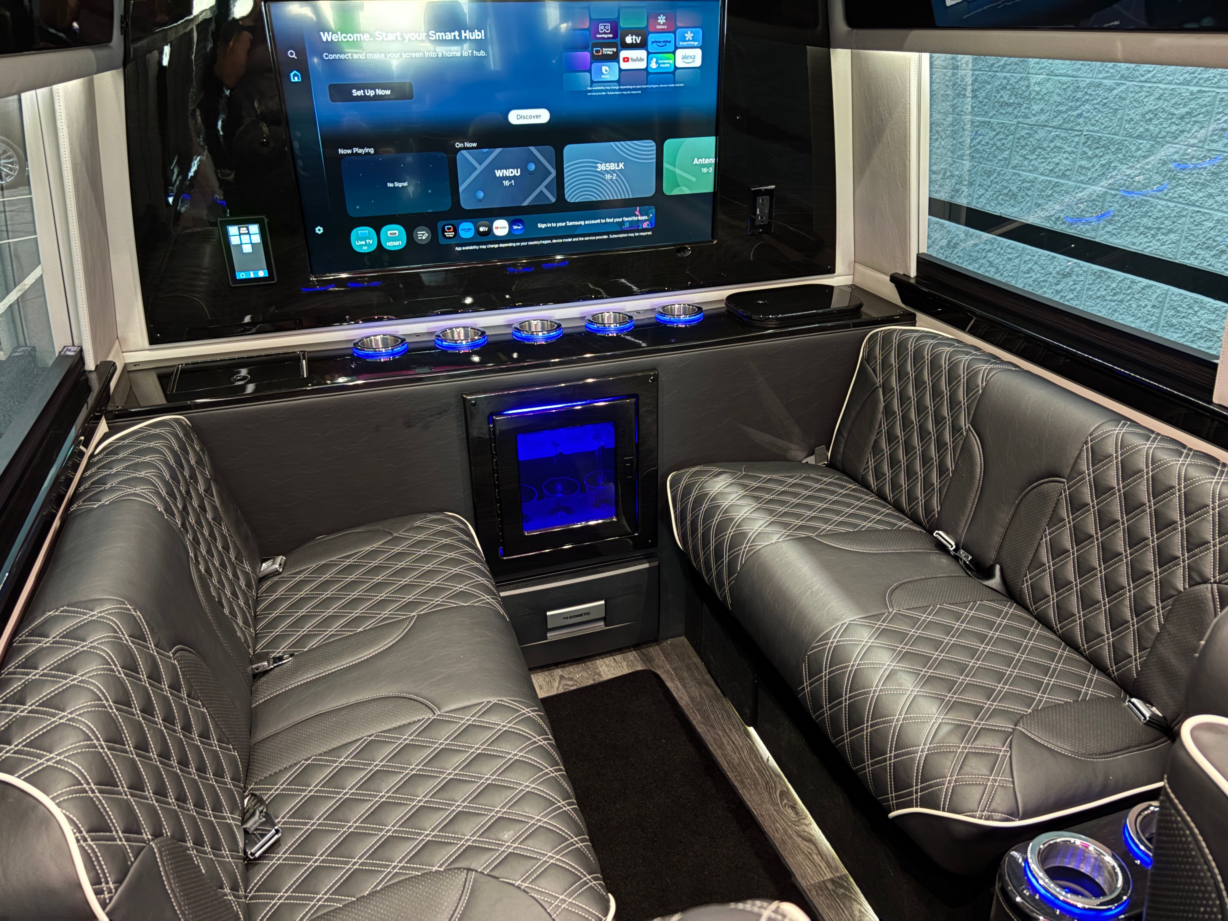 New 2027 Silver Mercedes-Benz Discovery Touring image 39