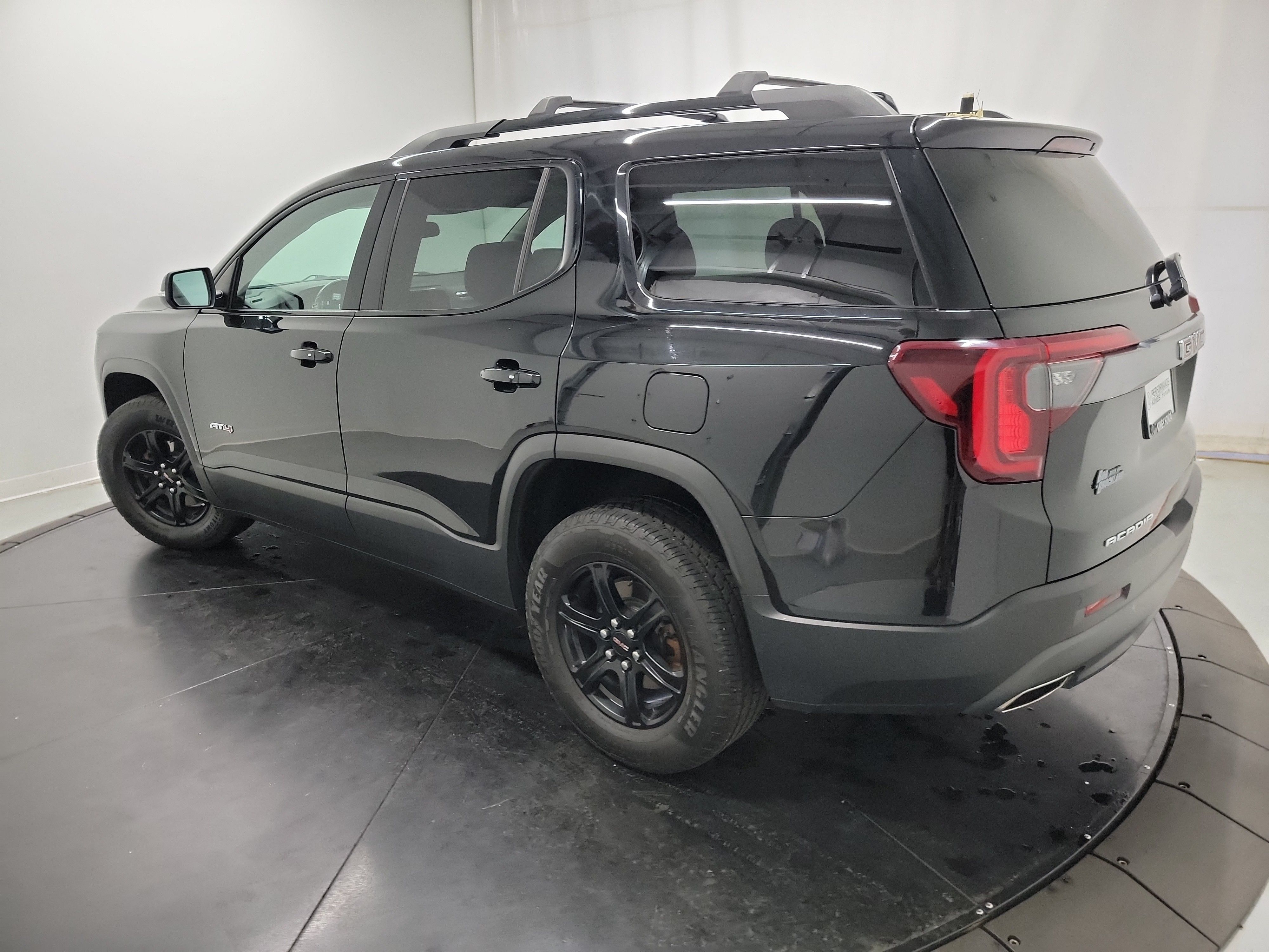 2022 GMC Acadia AT4 photo