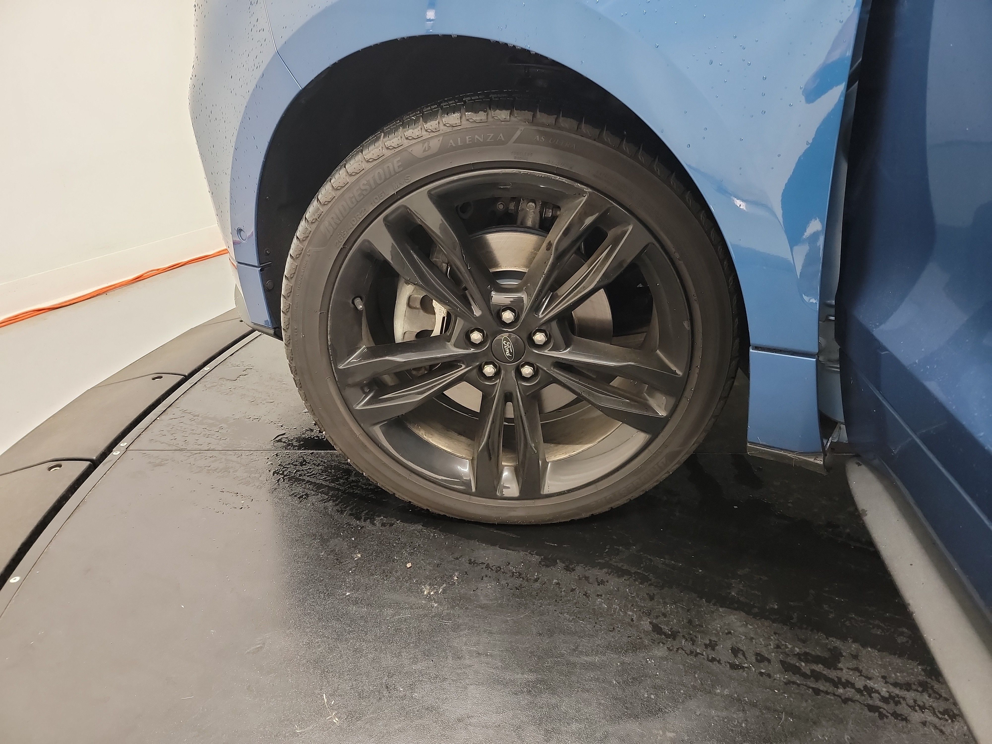 2019 Ford Edge ST photo