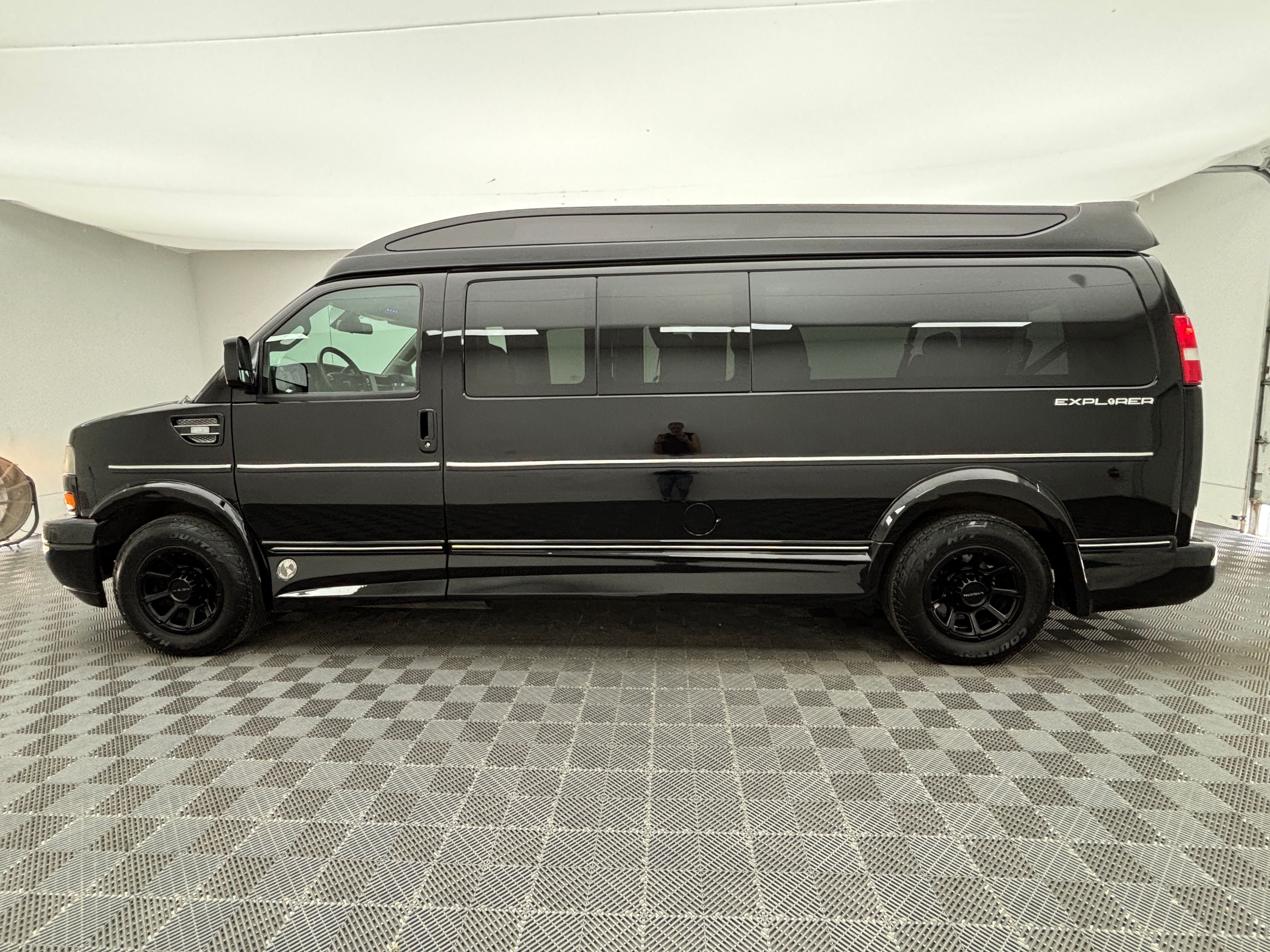 Used 2020 Onyx Black GMC Explorer Limited SE image 15