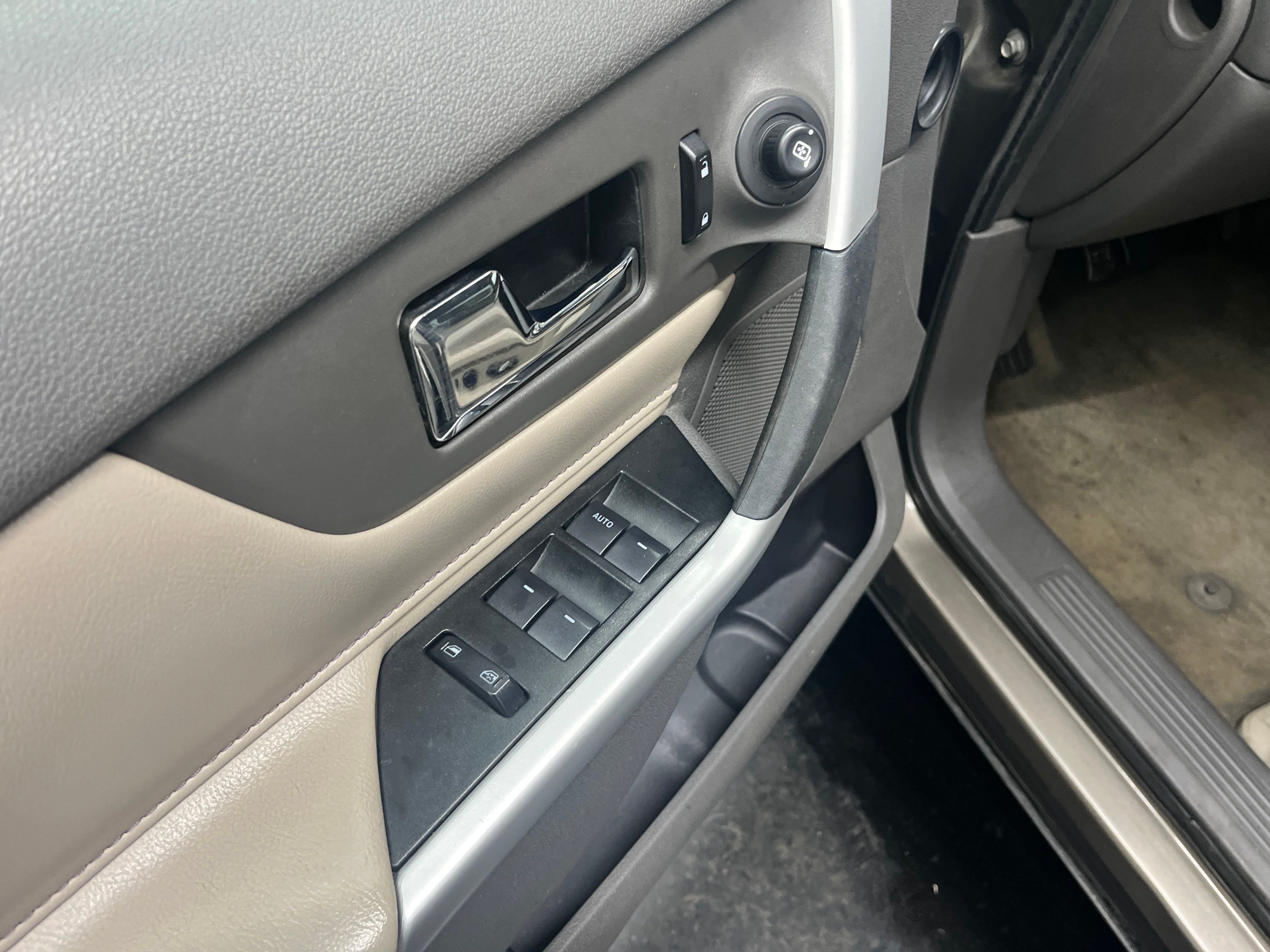 2014 Ford Edge SEL photo