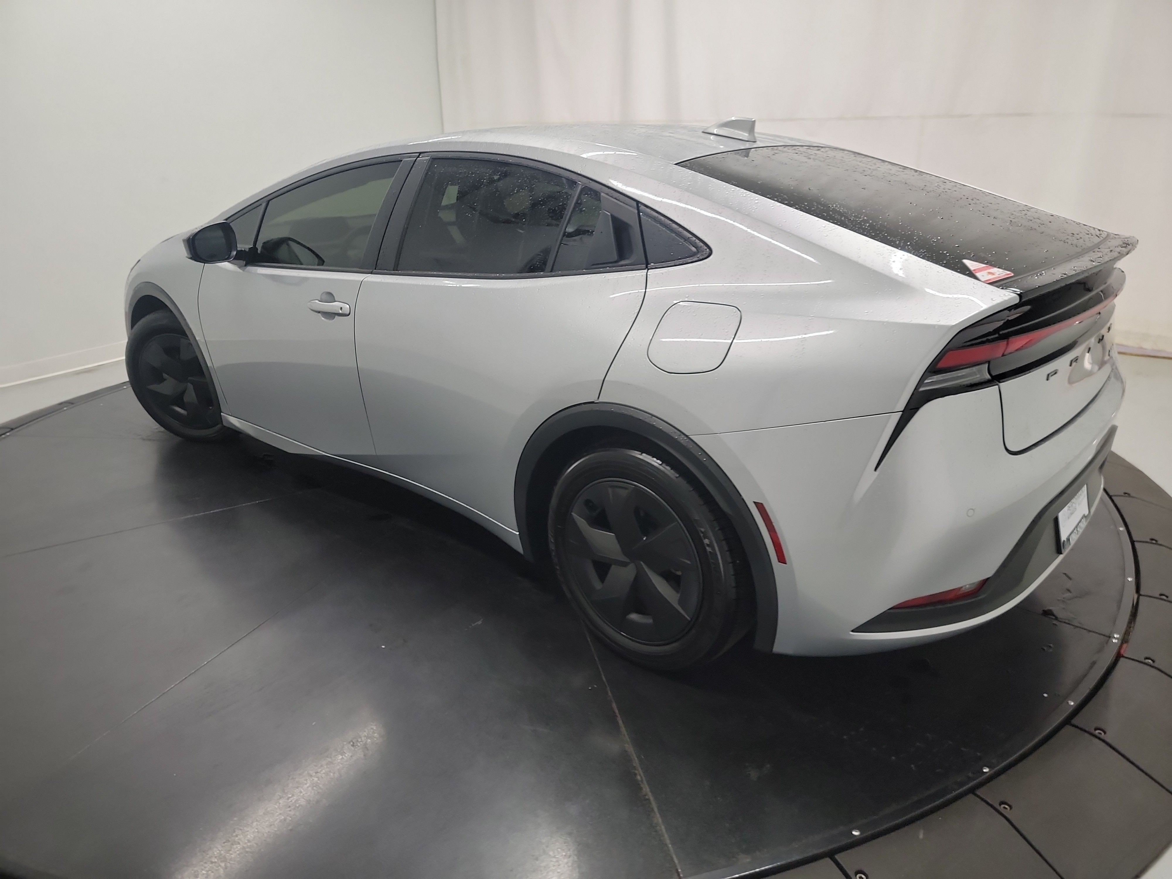 2023 Toyota Prius LE photo