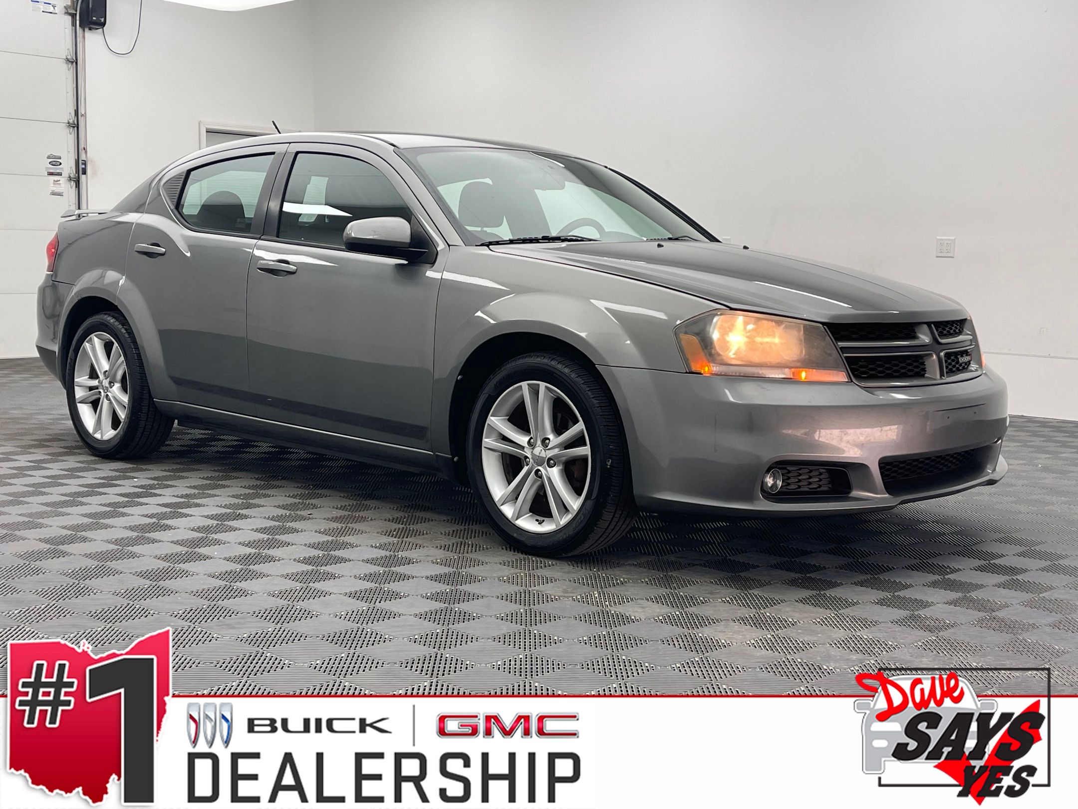 Mineral Gray Metallic Clearcoat 2013 Dodge Avenger Sedan Front-Wheel Drive 6-Speed Automatic