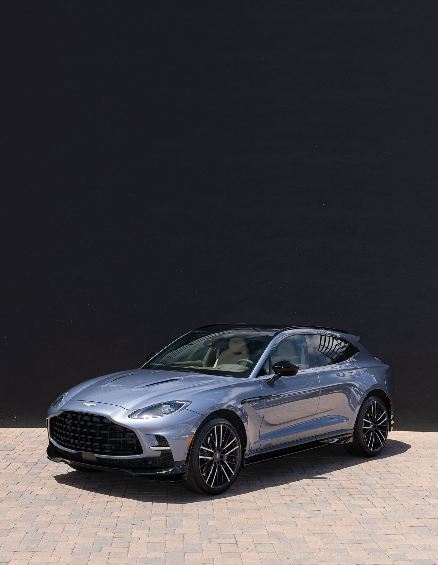 Aston Martin 2024 DBX 707