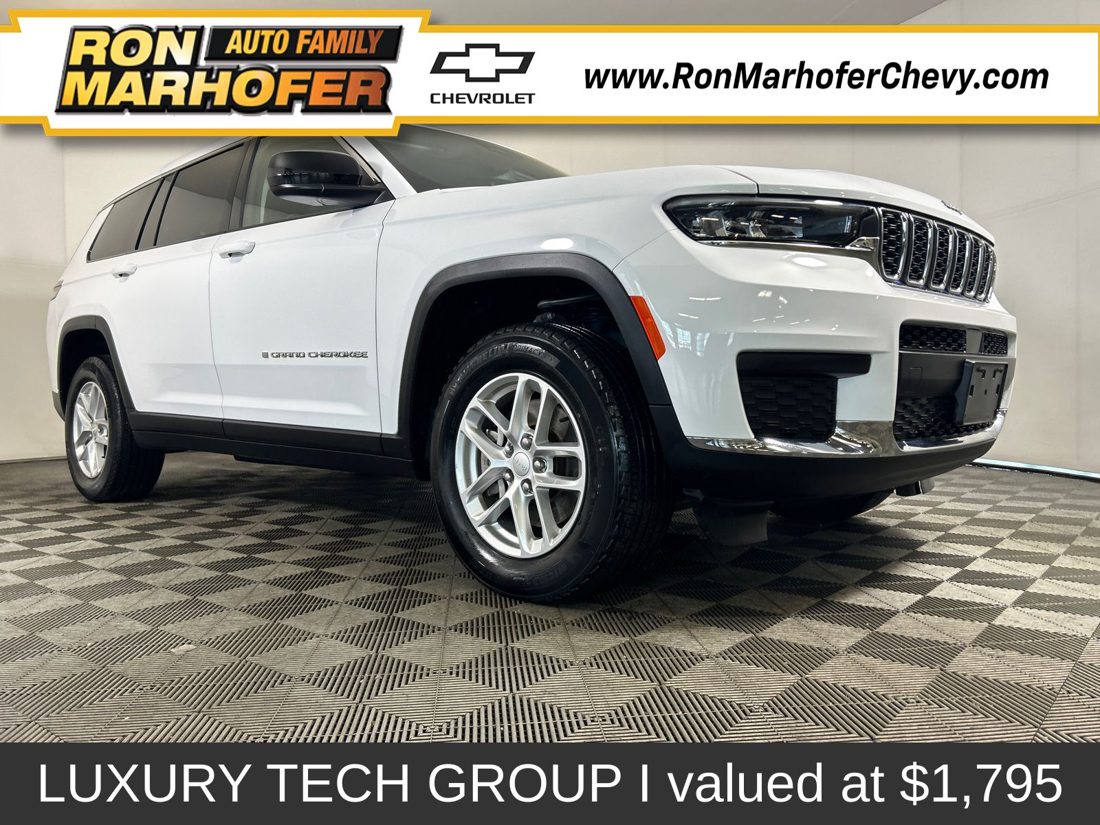  2023 Jeep Grand Cherokee L Laredo 4WD   