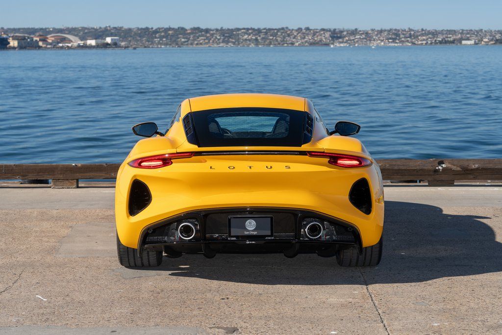 2026 Lotus Emira Turbo SE - Photo 7