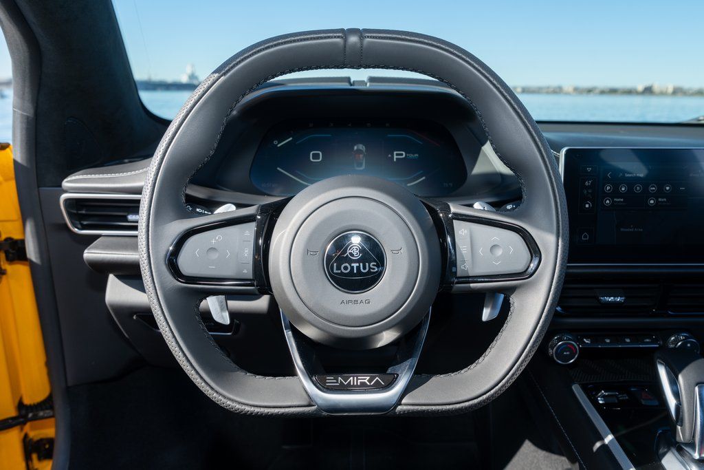 2026 Lotus Emira Turbo SE - Photo 21