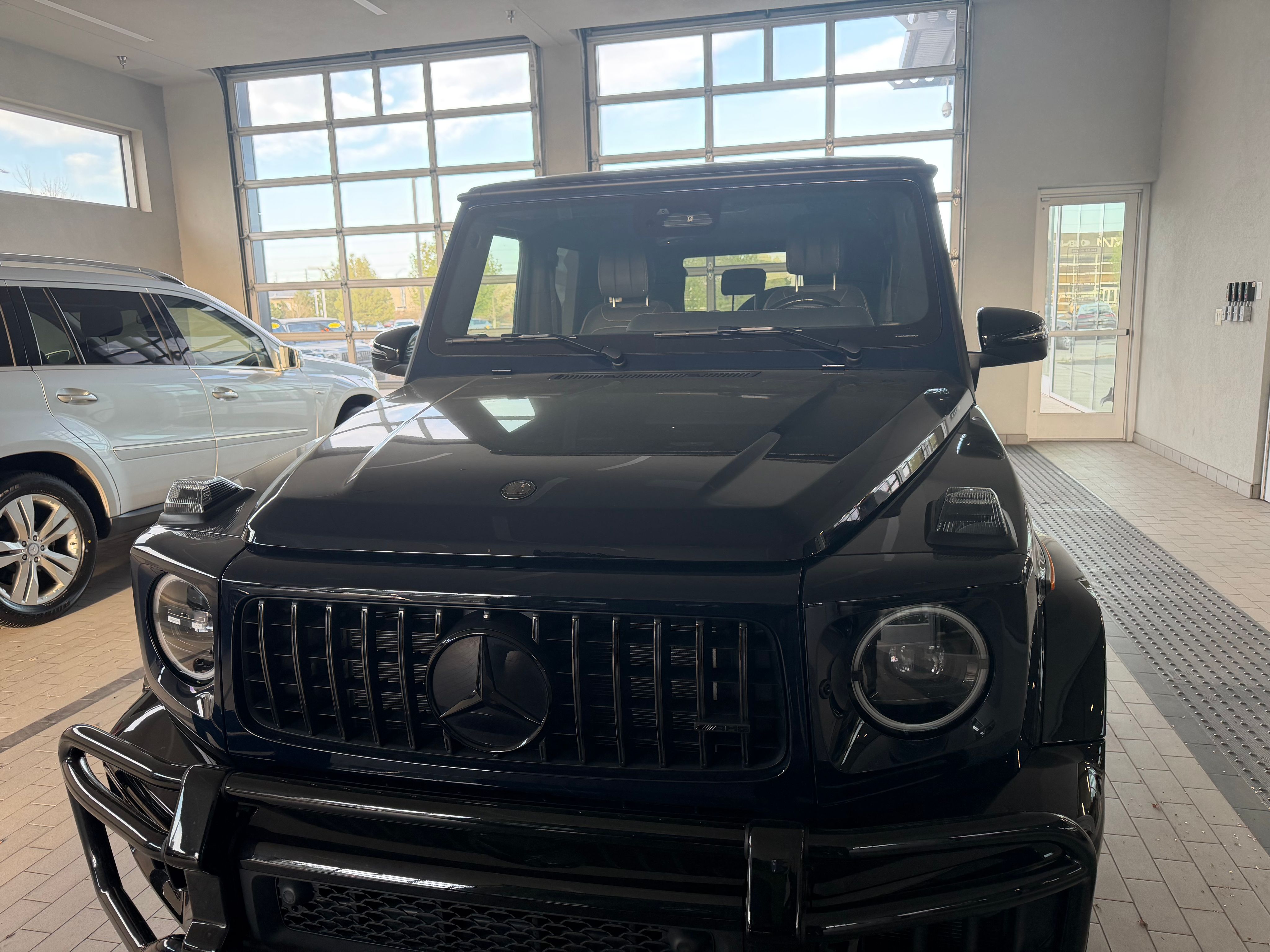 View vehicle photo 7