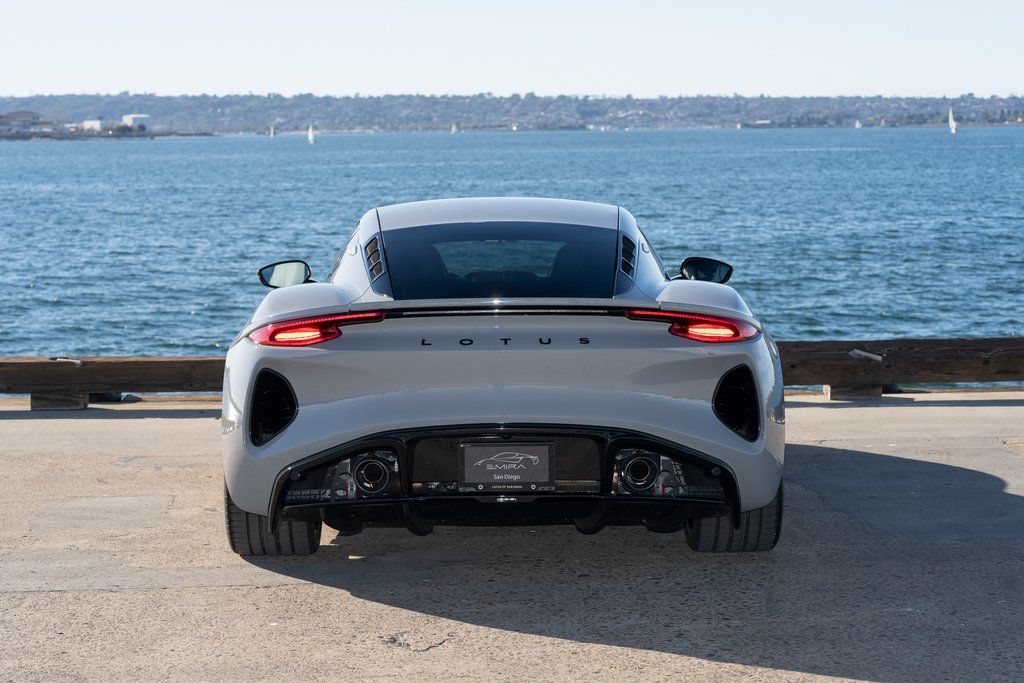 2026 Lotus Emira Turbo SE - Photo 7