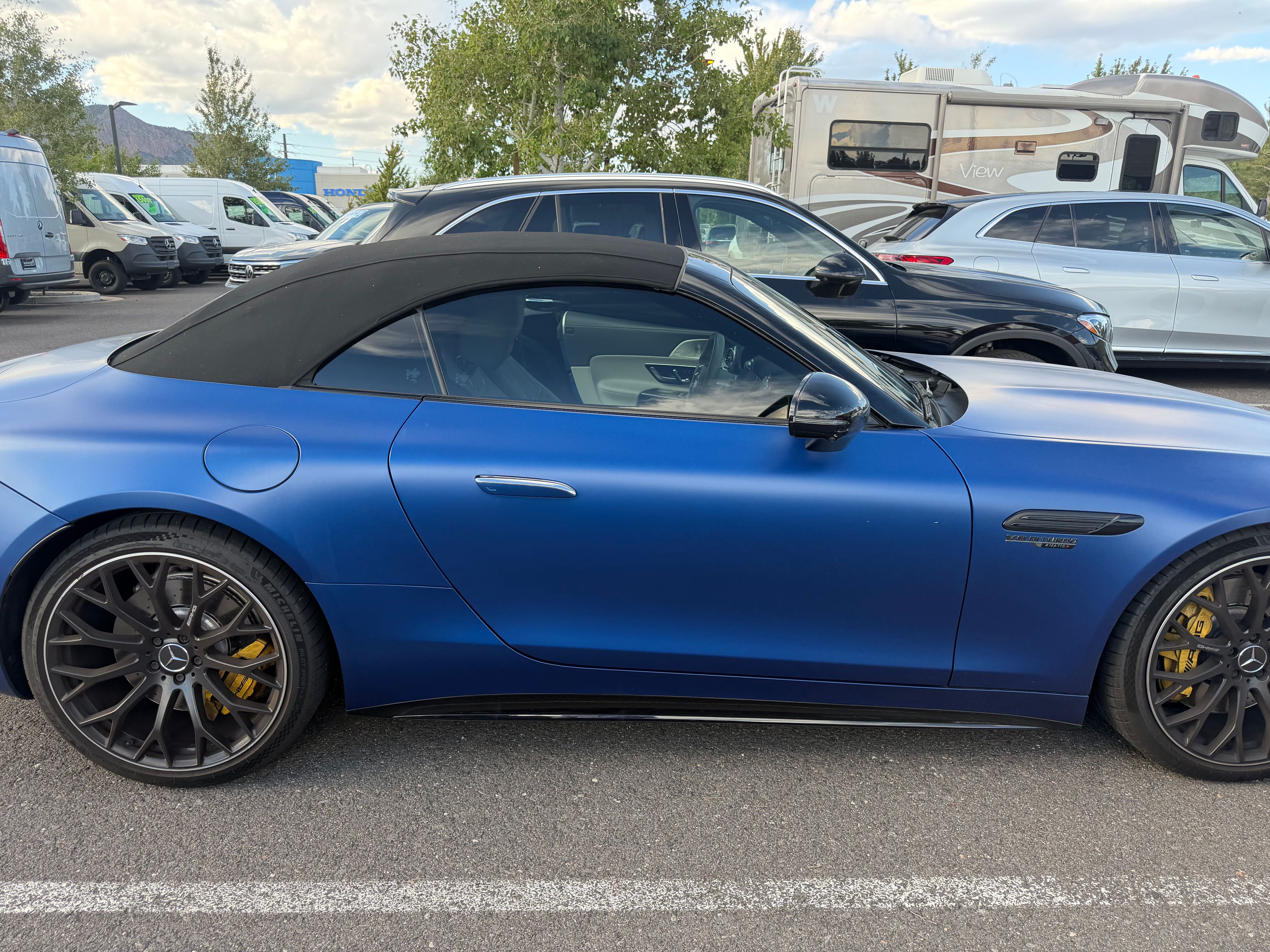 MANUFAKTUR Starling Blue Magno 2022 Mercedes-Benz SL-Class Convertible All-Wheel Drive 9-Speed Automatic