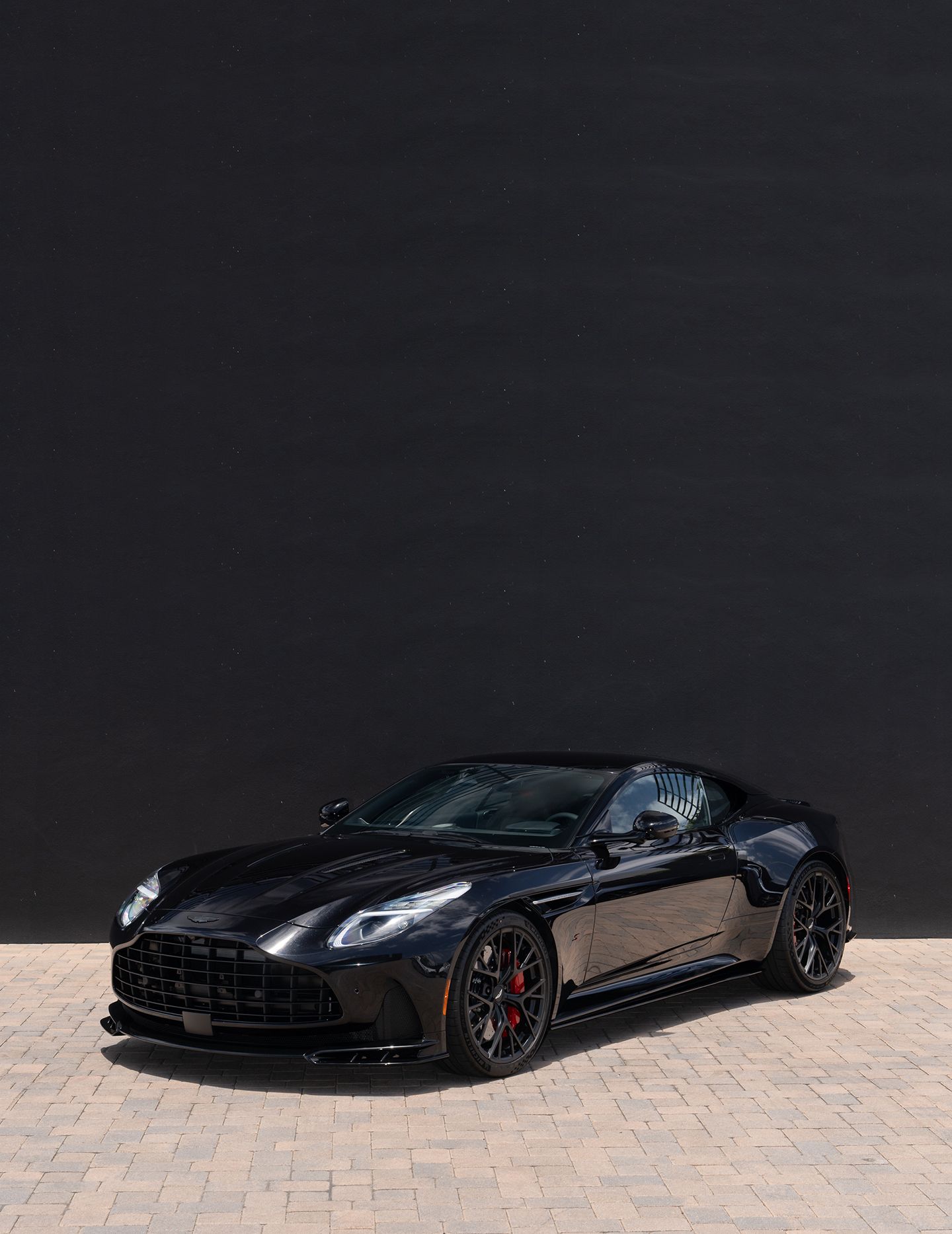 Aston Martin 2026 DB12 