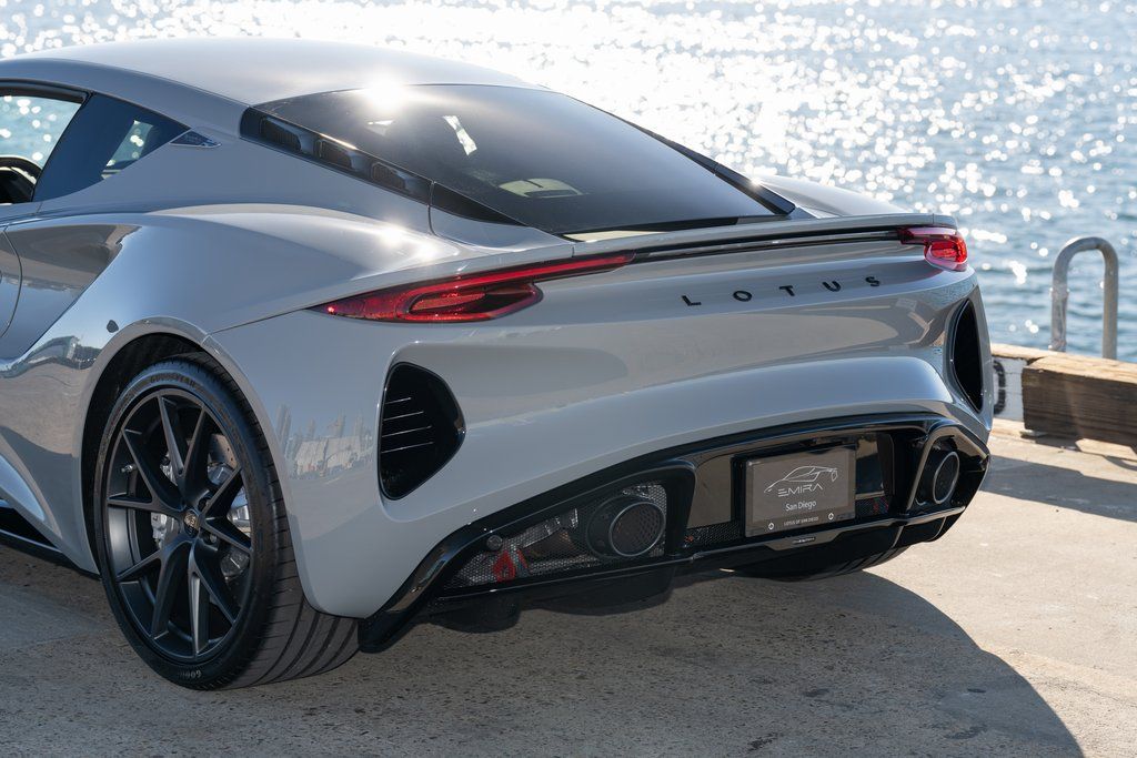 2026 Lotus Emira Turbo SE - Photo 25