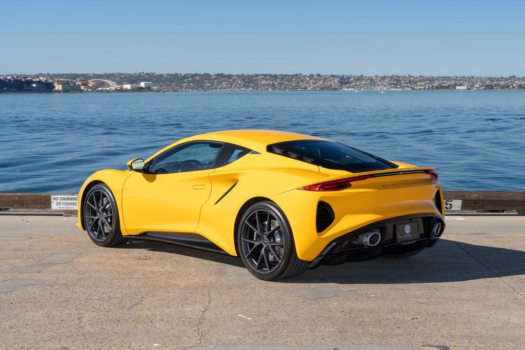 2026 Lotus Emira Turbo SE - Photo 5