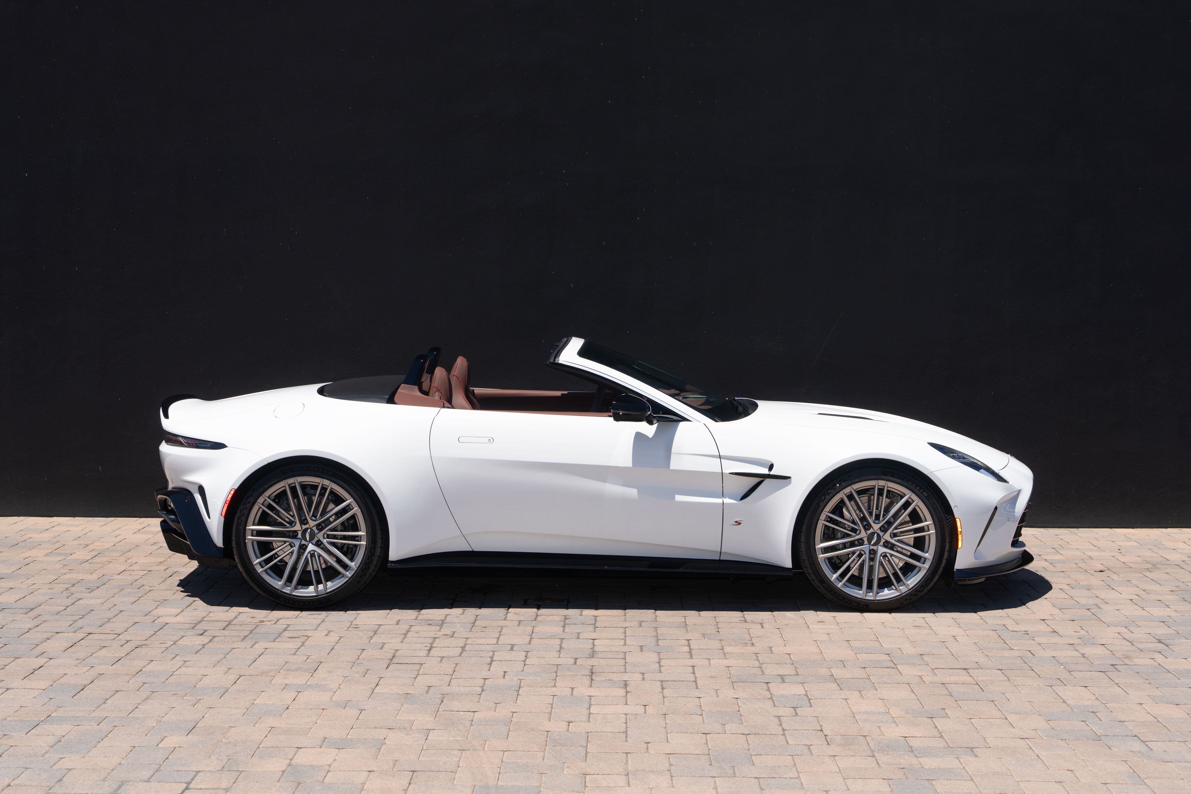 Aston Martin 2026 Vantage S