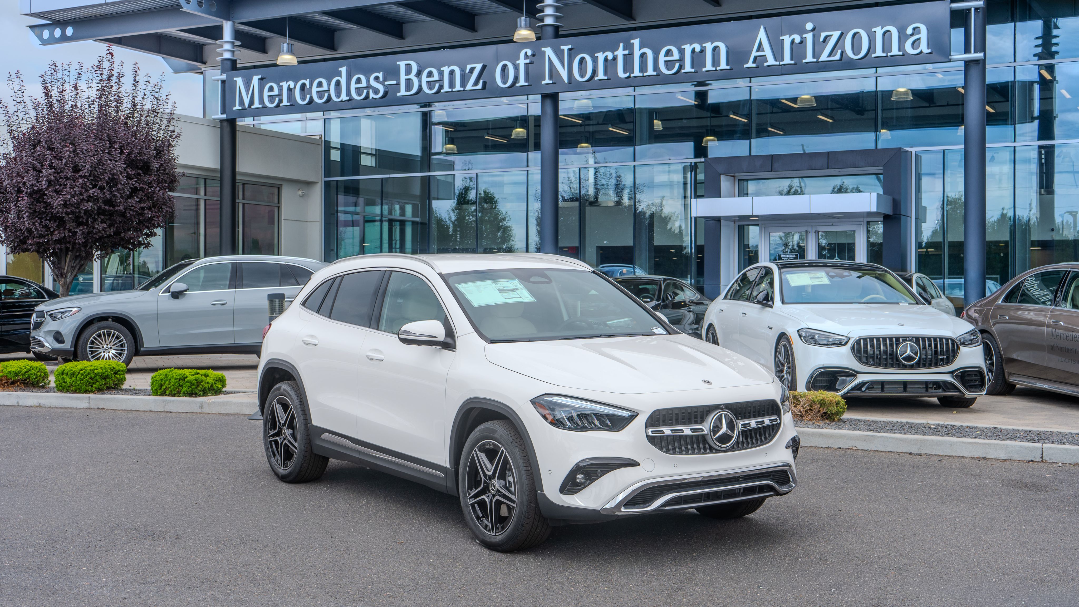 White 2026 Mercedes-Benz GLA SUV / Crossover Front-Wheel Drive 8-Speed Dual Clutch