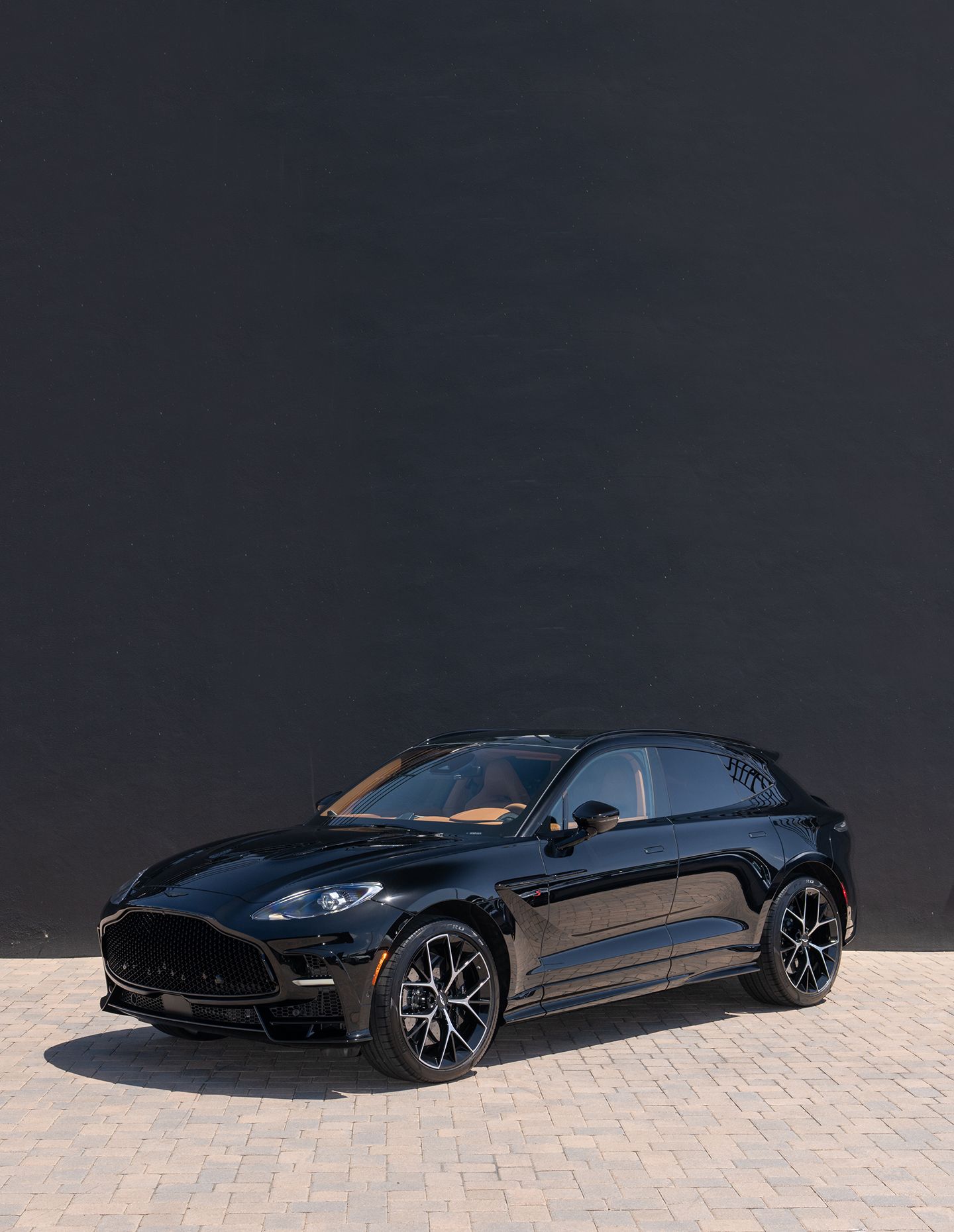 Aston Martin 2026 DBX S
