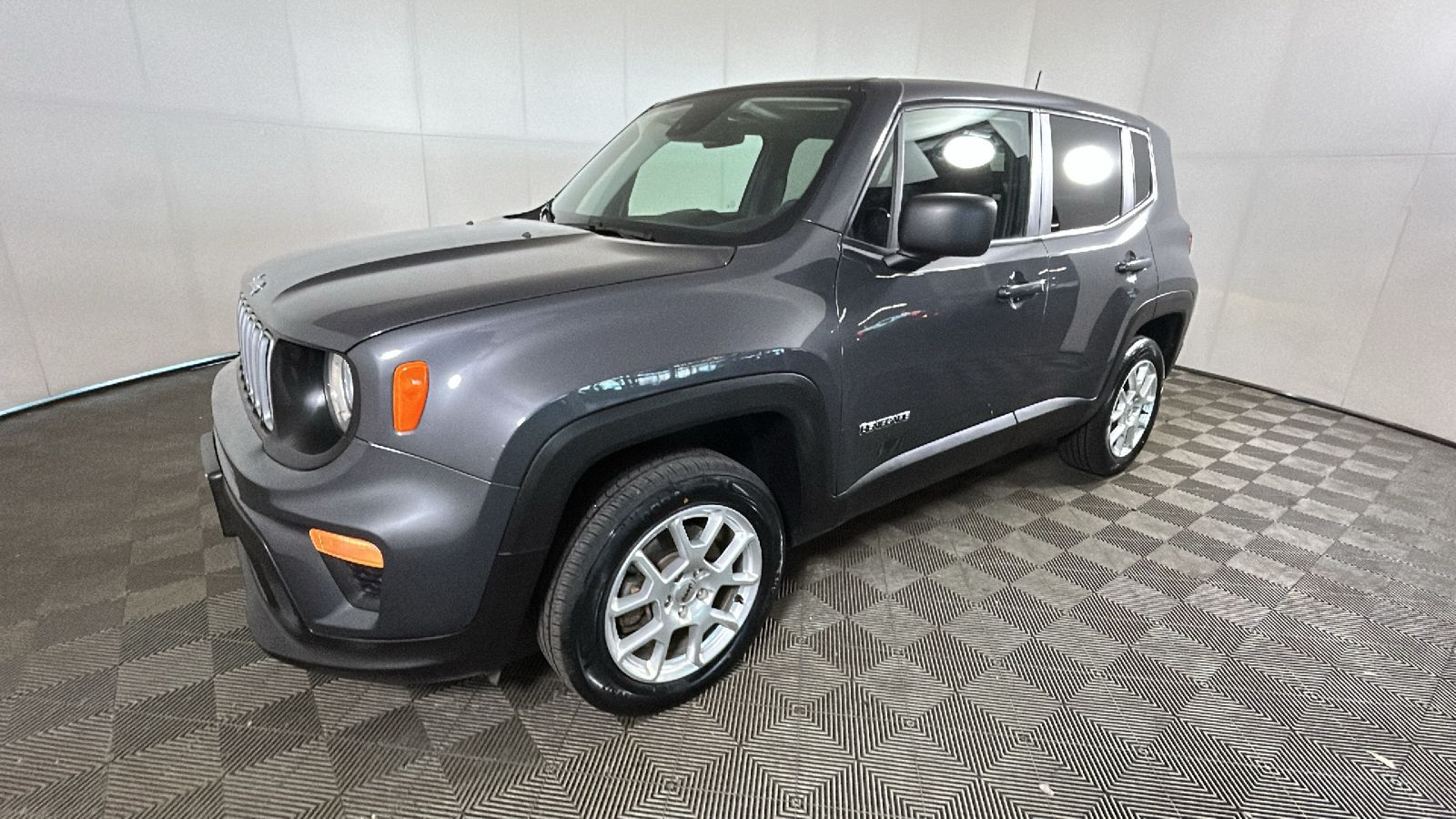 View vehicle photo 7