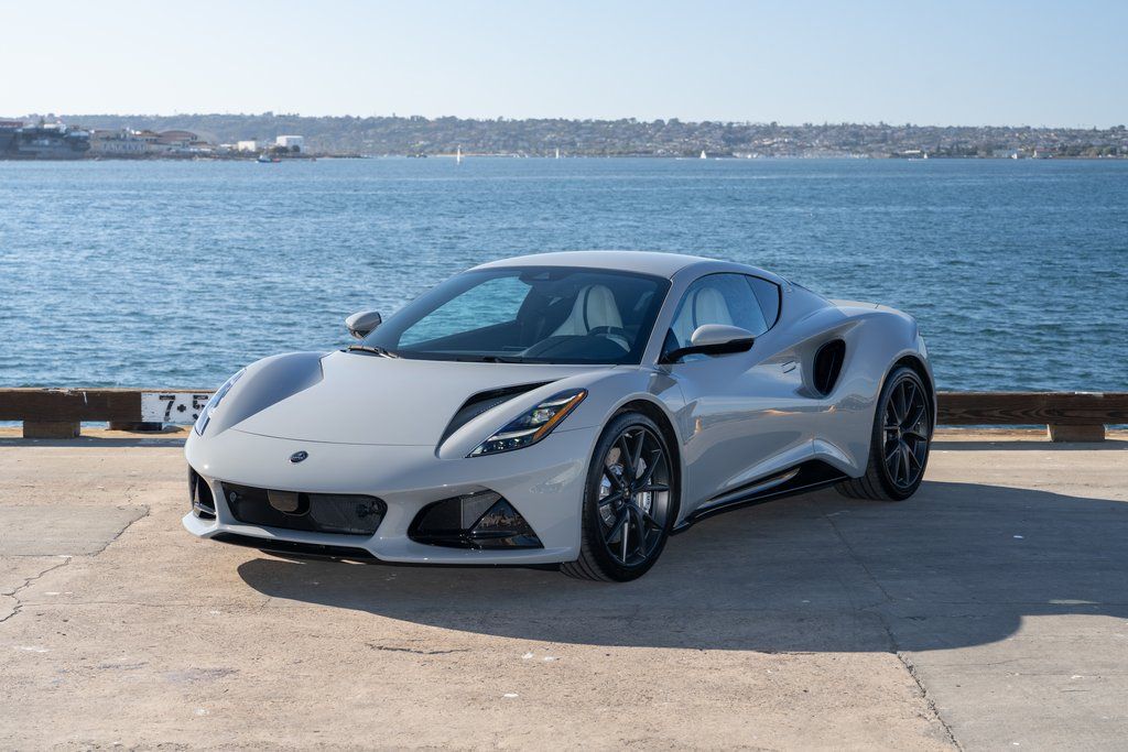 2026 Lotus Emira Turbo SE - Photo 26