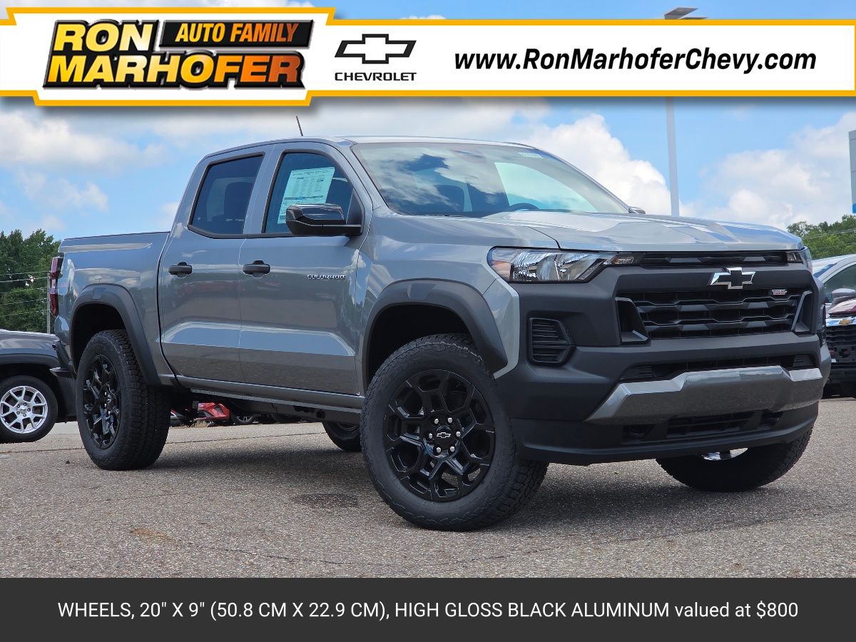 Sterling Gray Metallic 2026 Chevrolet Colorado Pickup Truck Four-Wheel Drive 8-Speed Automatic
