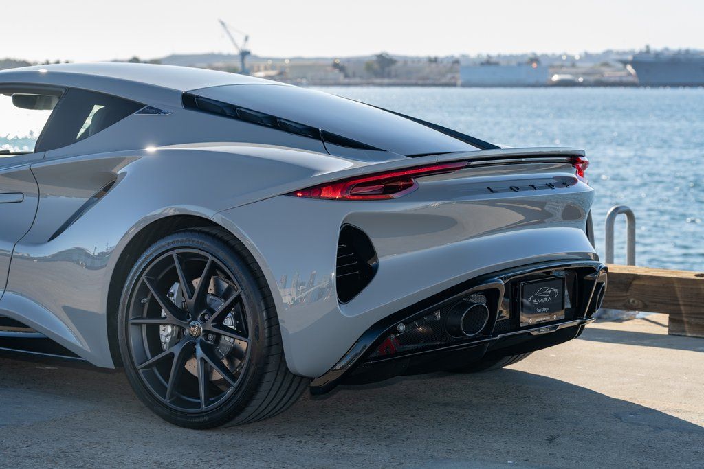 2026 Lotus Emira Turbo SE - Photo 11