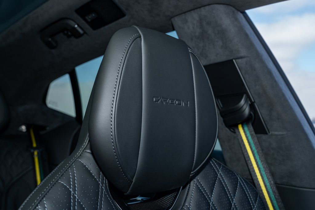 2025 Lotus Eletre Carbon - Photo 23