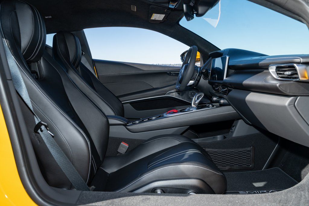 2026 Lotus Emira Turbo SE - Photo 17