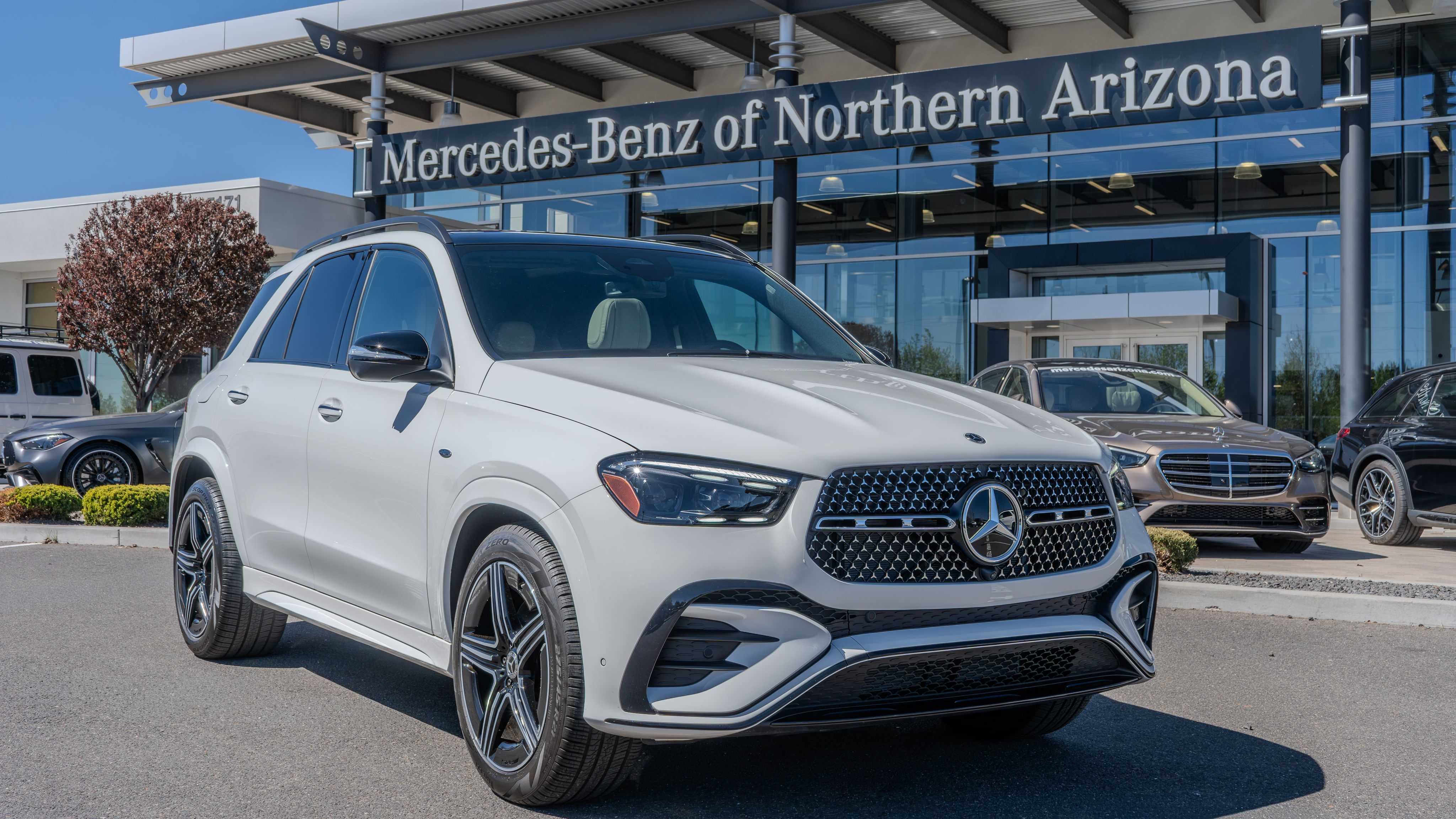 White 2025 Mercedes-Benz GLE 450e 4MATIC SUV / Crossover All-Wheel Drive 9-Speed Automatic