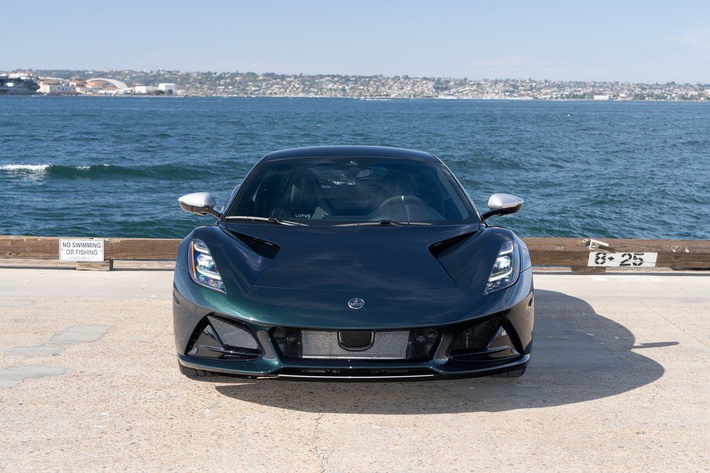 2026 Lotus Emira - Photo 6