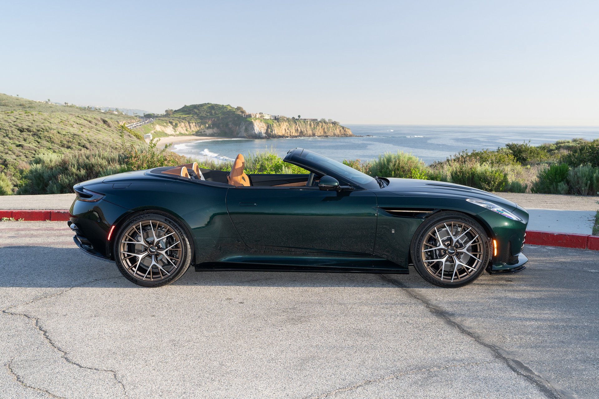 Aston Martin 2026 DB12 Volante