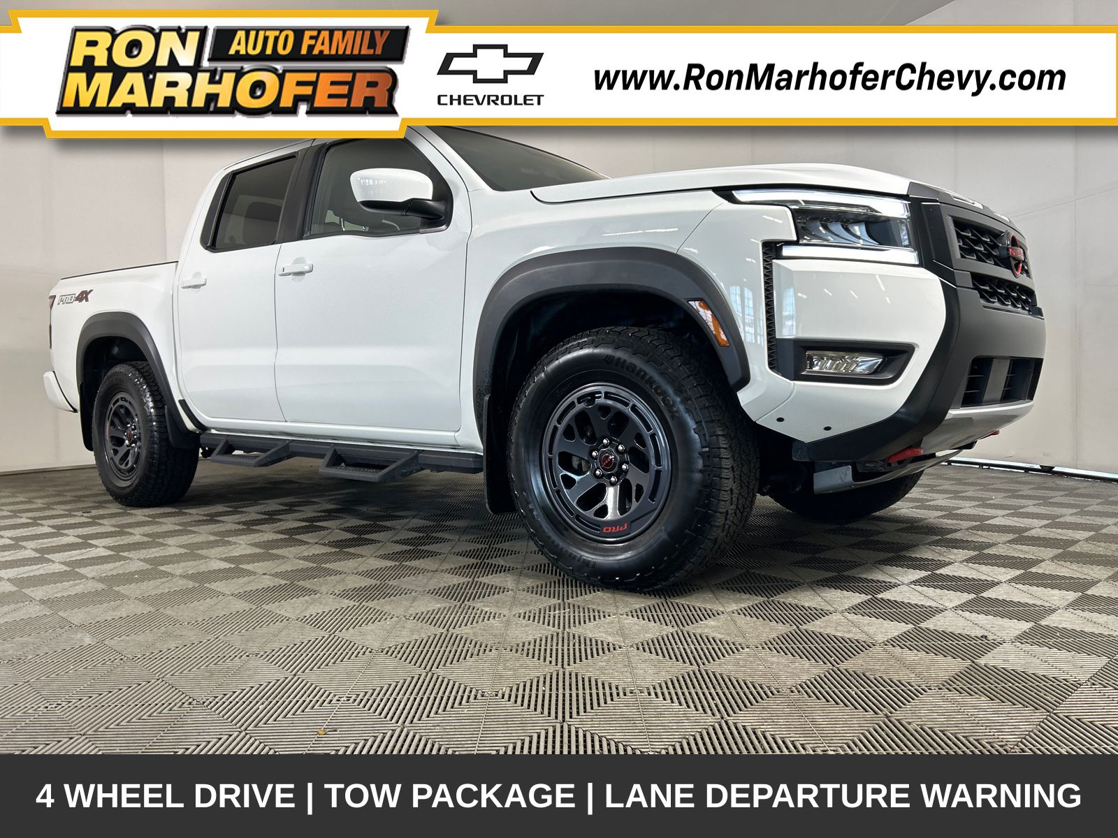 Glacier White 2025 Nissan Frontier Pickup Truck Four-Wheel Drive 9-Speed Automatic Overdrive