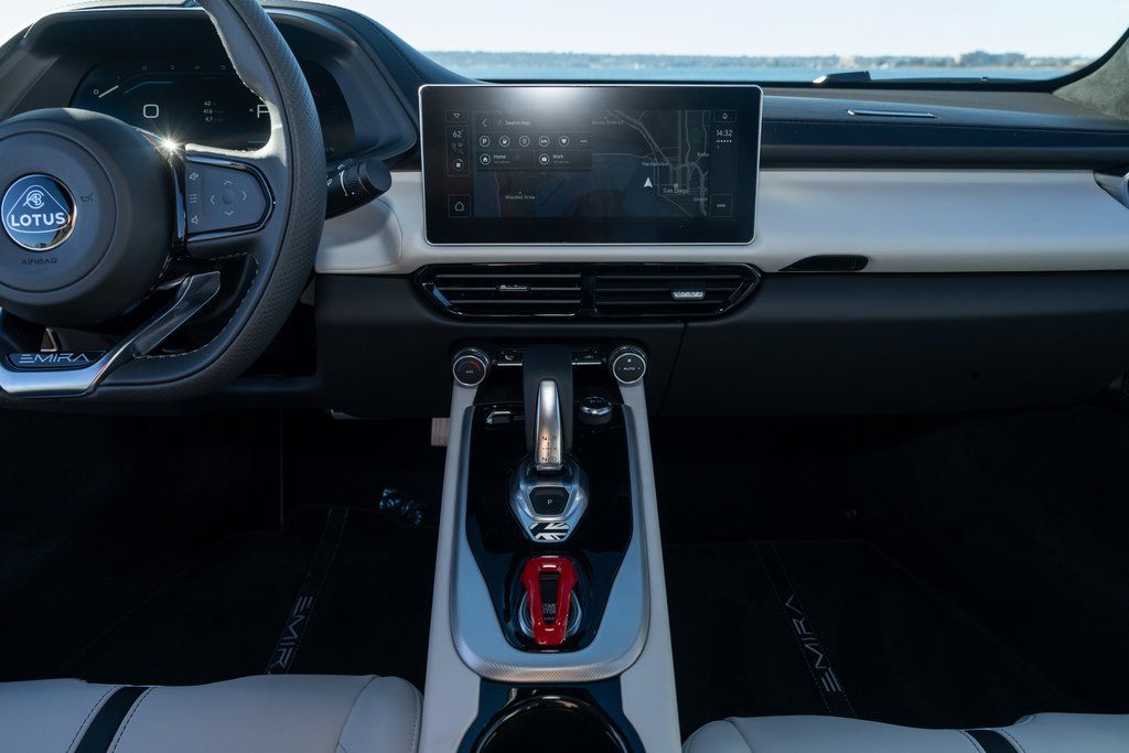 2026 Lotus Emira Turbo SE - Photo 20