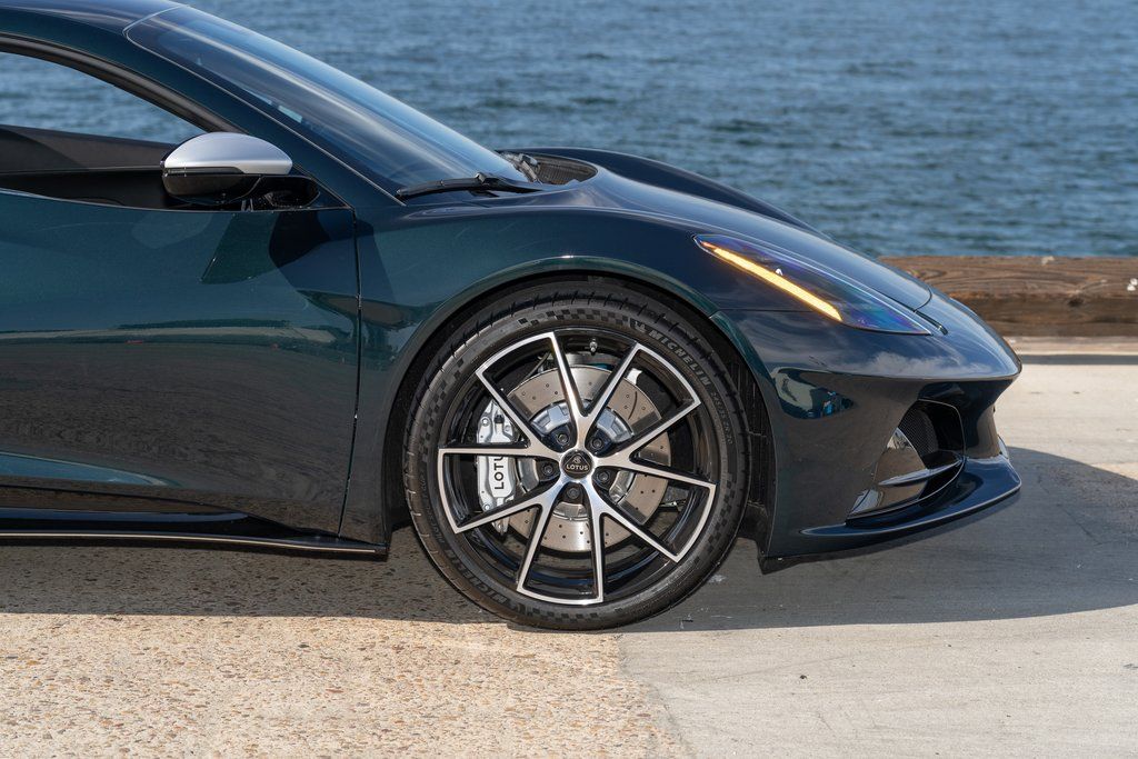 2026 Lotus Emira - Photo 24