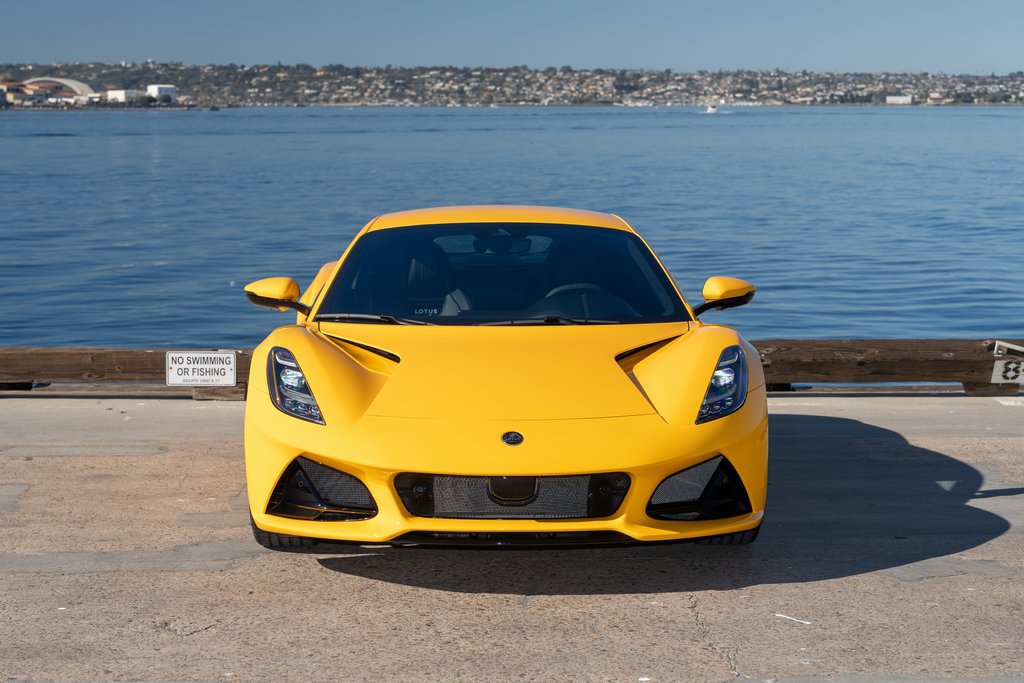 2026 Lotus Emira Turbo SE - Photo 6