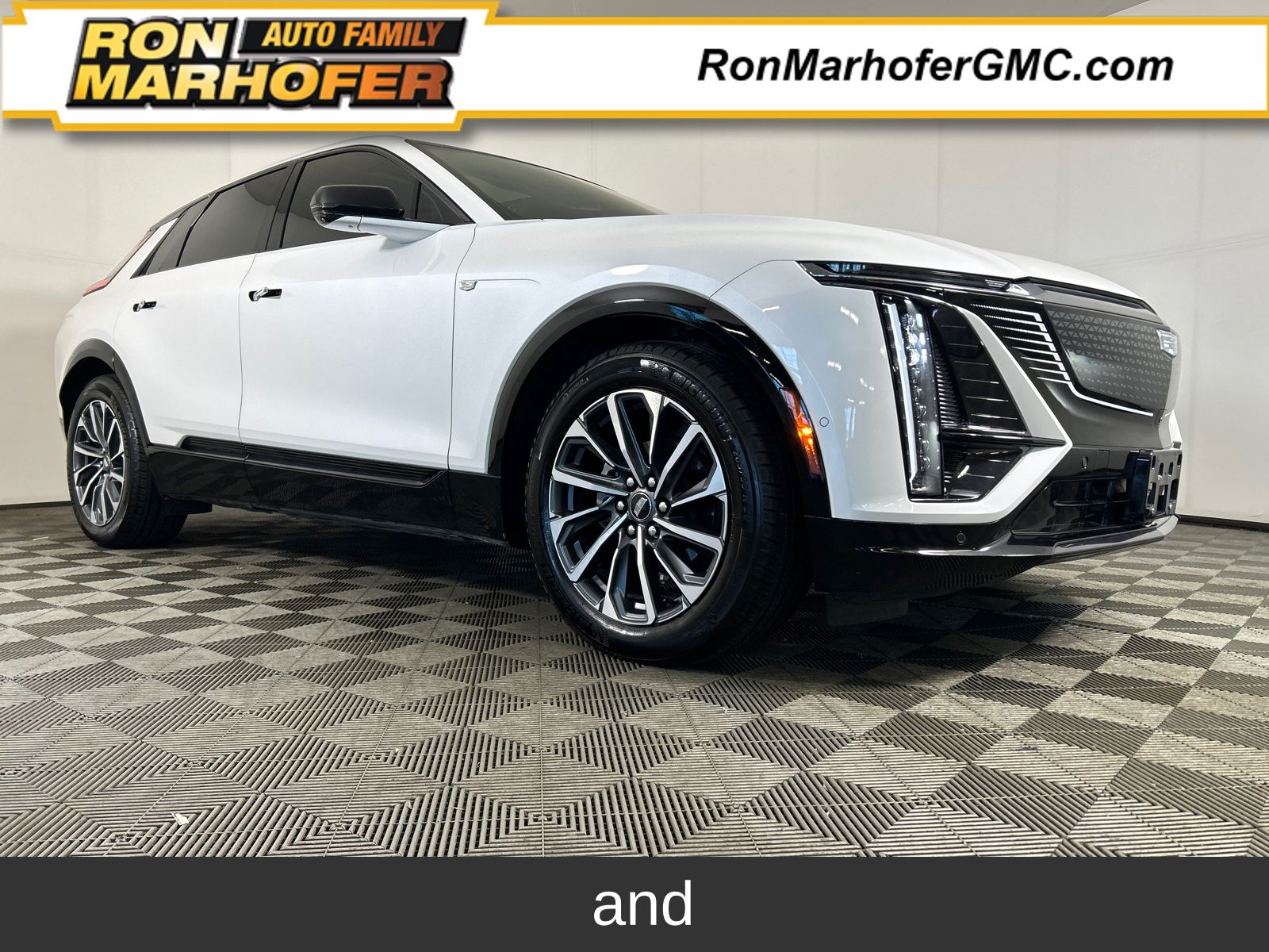 White 2024 Cadillac LYRIQ SUV / Crossover Rear-Wheel Drive 1-Speed Automatic