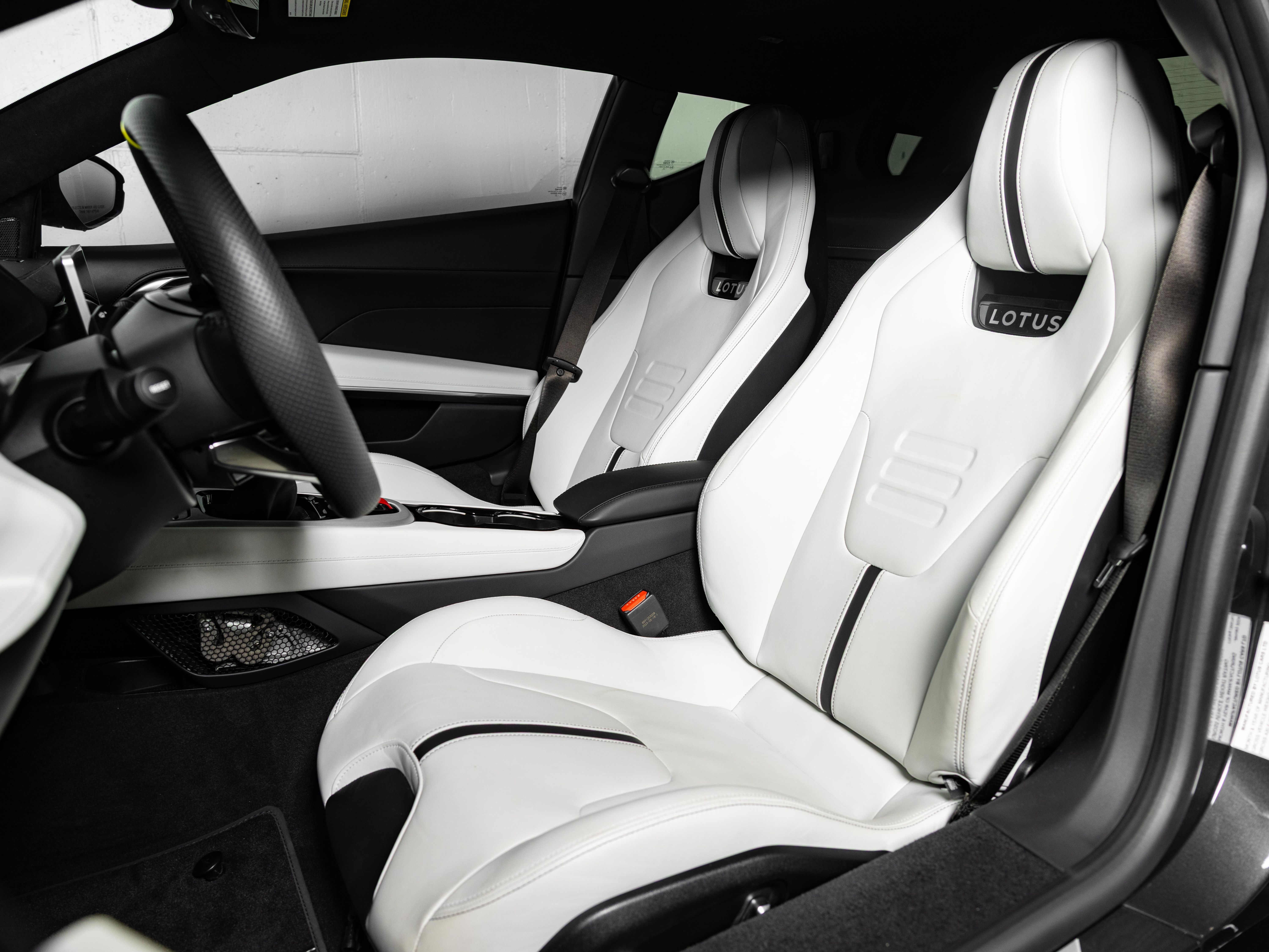 Used 2024 Gray Lotus V6 image 6