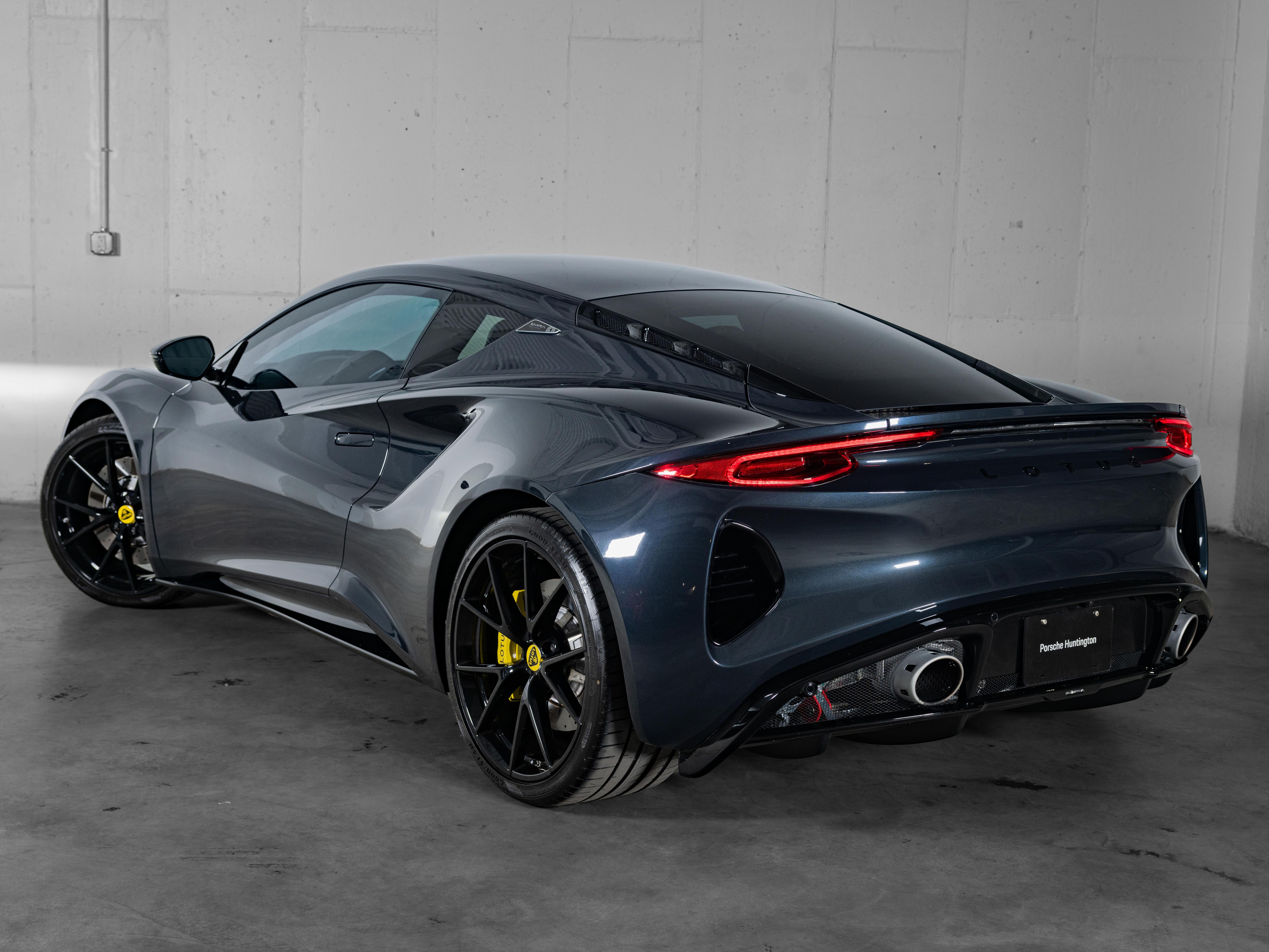 Used 2024 Gray Lotus V6 image 3