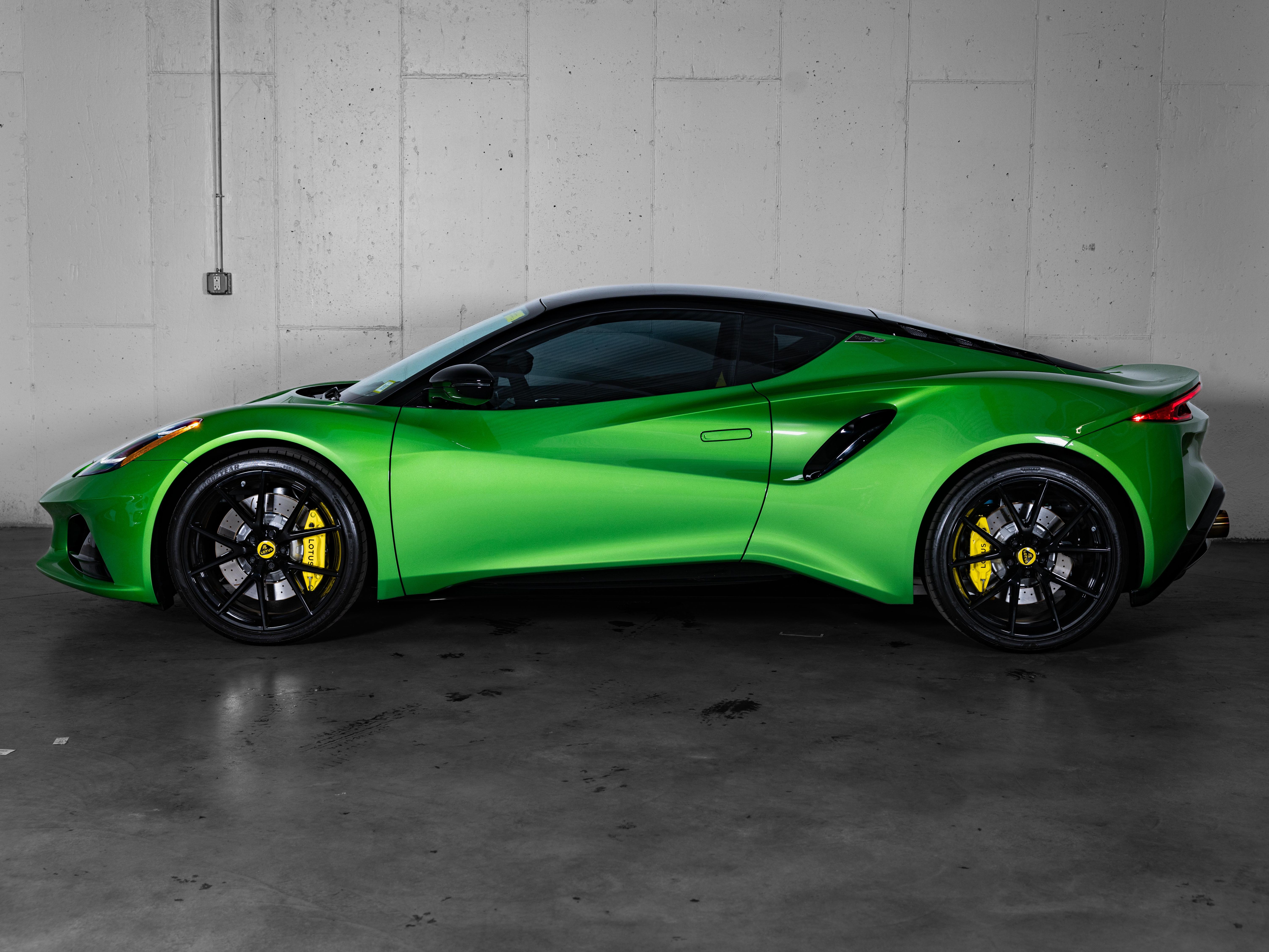Used 2026 Green Lotus V6 SE image 2