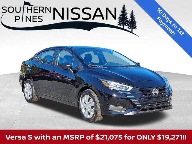 2025 Nissan Versa Sedan S's photo
