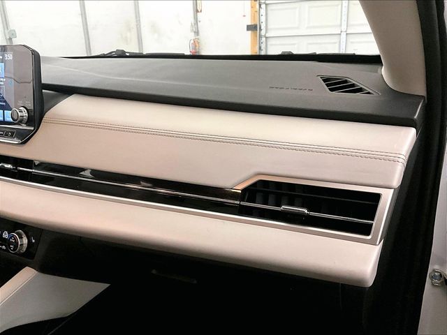 2022 Mitsubishi Outlander SEL White at Auto Express Mitsubishi