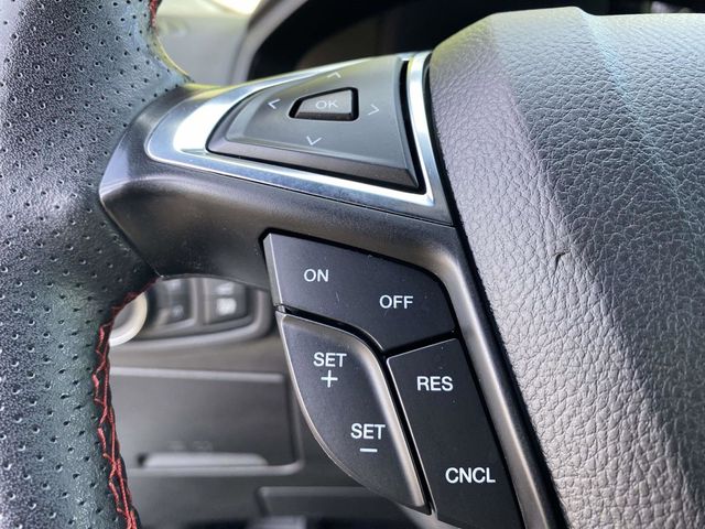 2022 Star White Metallic Tri-Coat Ford Edge ST Line AWD SUV